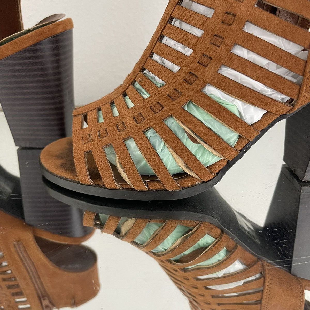 Forever 21 FOREVER 21 Light Brown Gladiator Ankle Sandal Block Heels Size US 7 / IT 37 - 11 Thumbnail