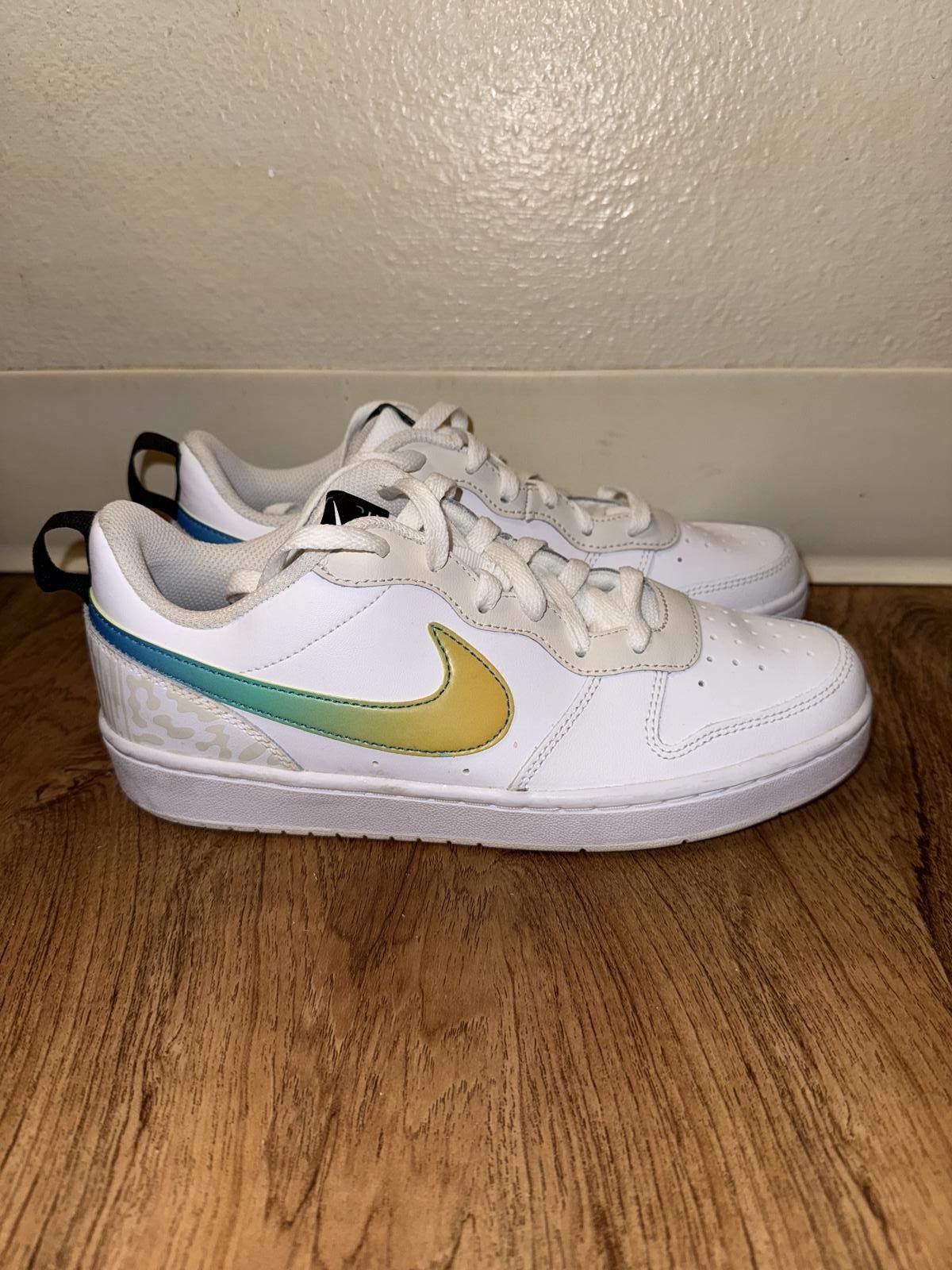 Nike The Nike Borough low 2 SE Unlock Your Space Gs Size US 7 / EU 40 - 1 Thumbnail