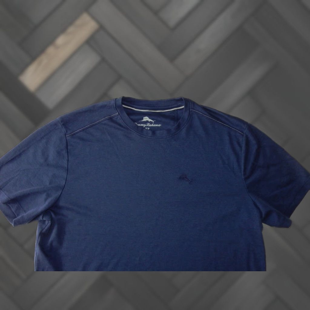 Tommy Bahama Tommy Bahama Men’s T-Shirt Size M Short Sleeve Cotton Blend Solid Blue 2020s Mens Size US M / EU 48-50 / 2 - 1 Thumbnail
