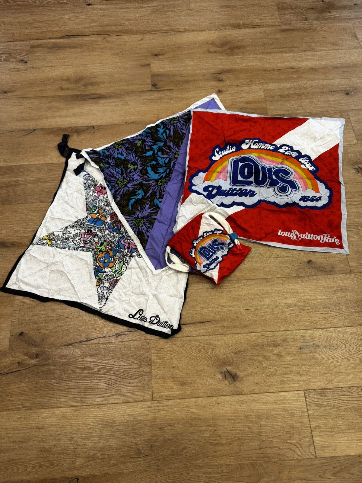 Louis Vuitton Louis Vuitton SS23 Scarves Collection Size ONE SIZE - 1 Thumbnail