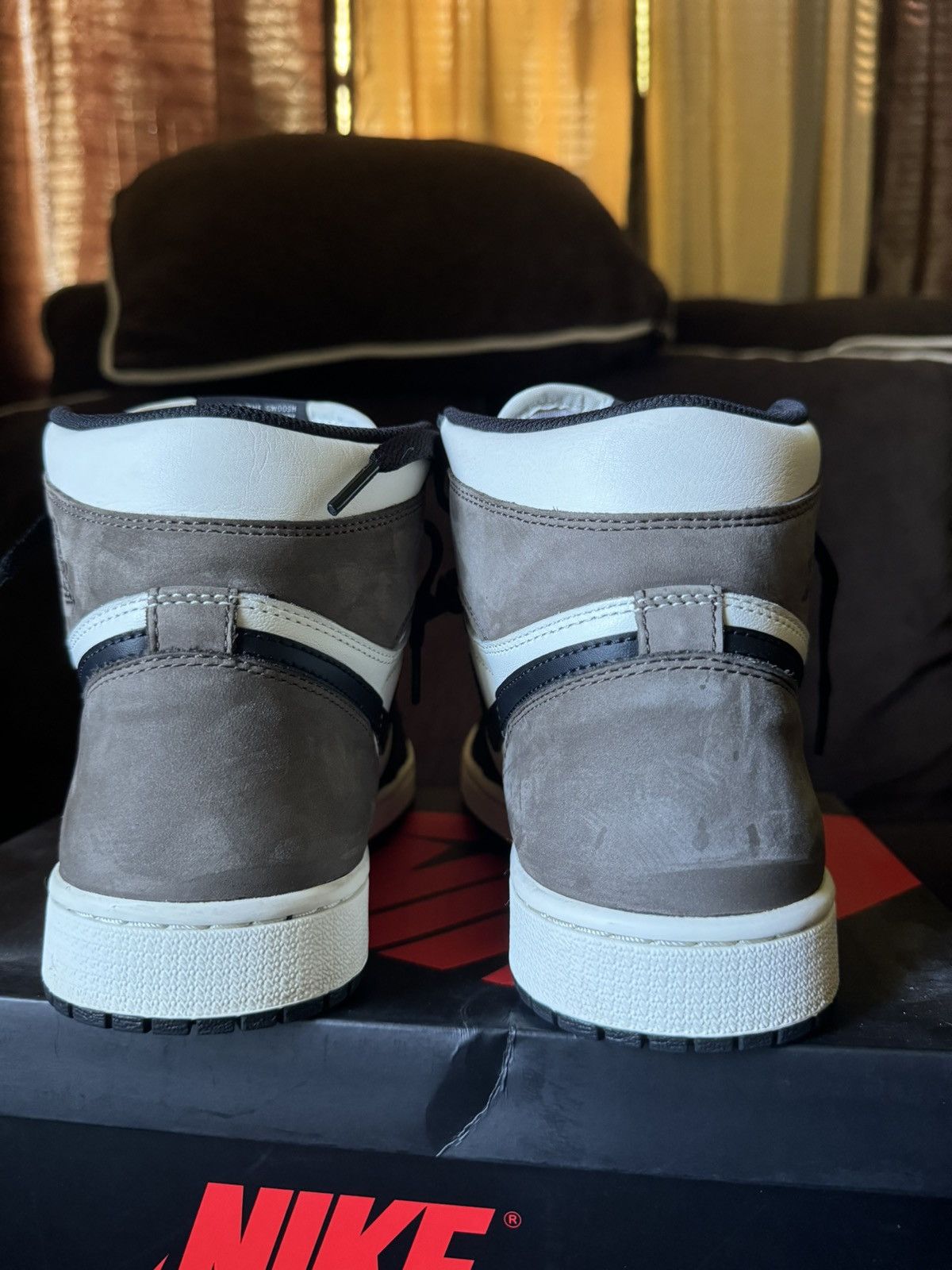 Jordan Brand Air Jordan 1 Retro High Og 'Dark Mocha' Size US 8.5 / EU 41-42 - 8 Thumbnail