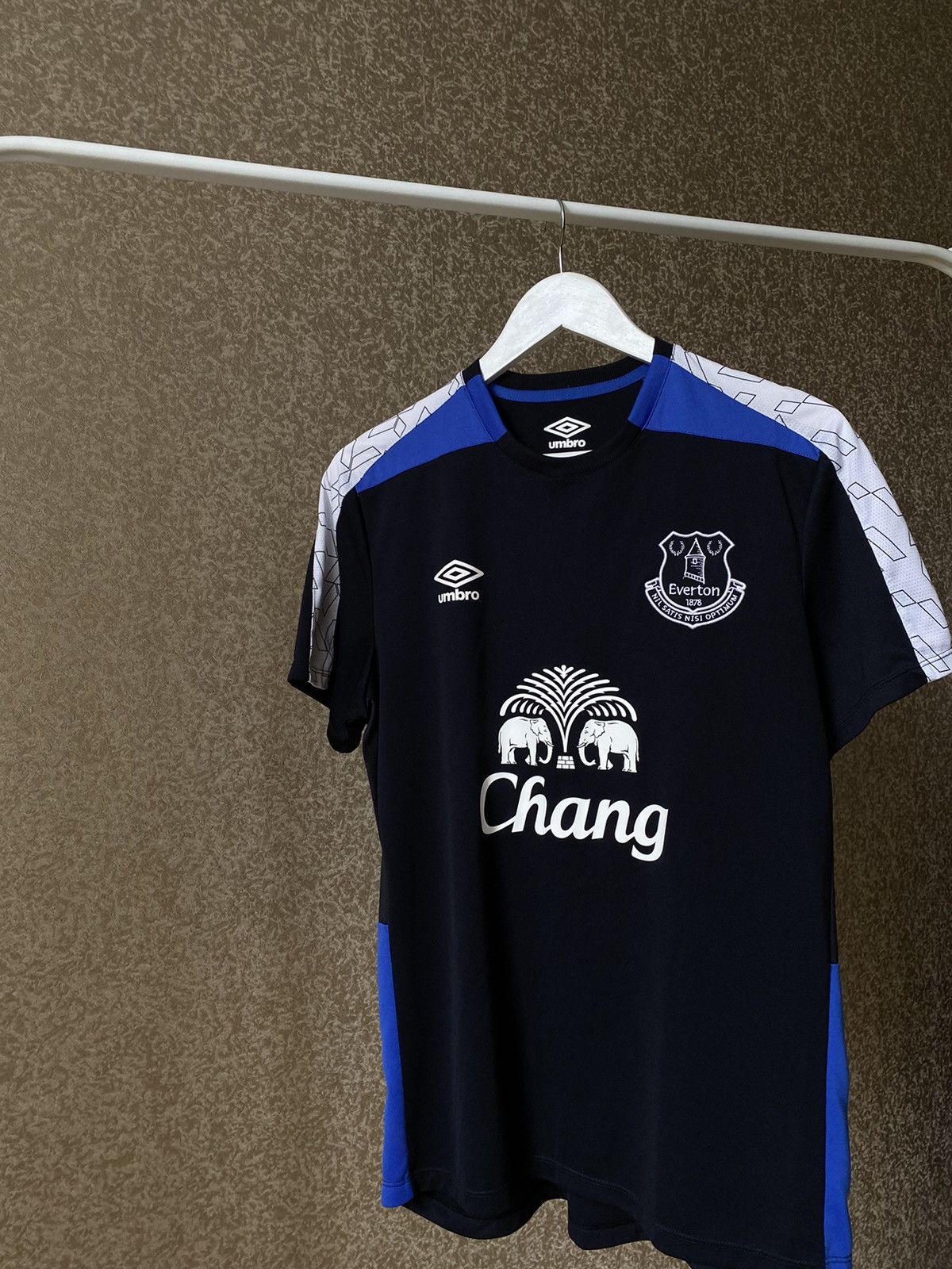Umbro Umbro Everton Chang Sponsor Jersey Shirt Size US M / EU 48-50 / 2 - 2 Thumbnail