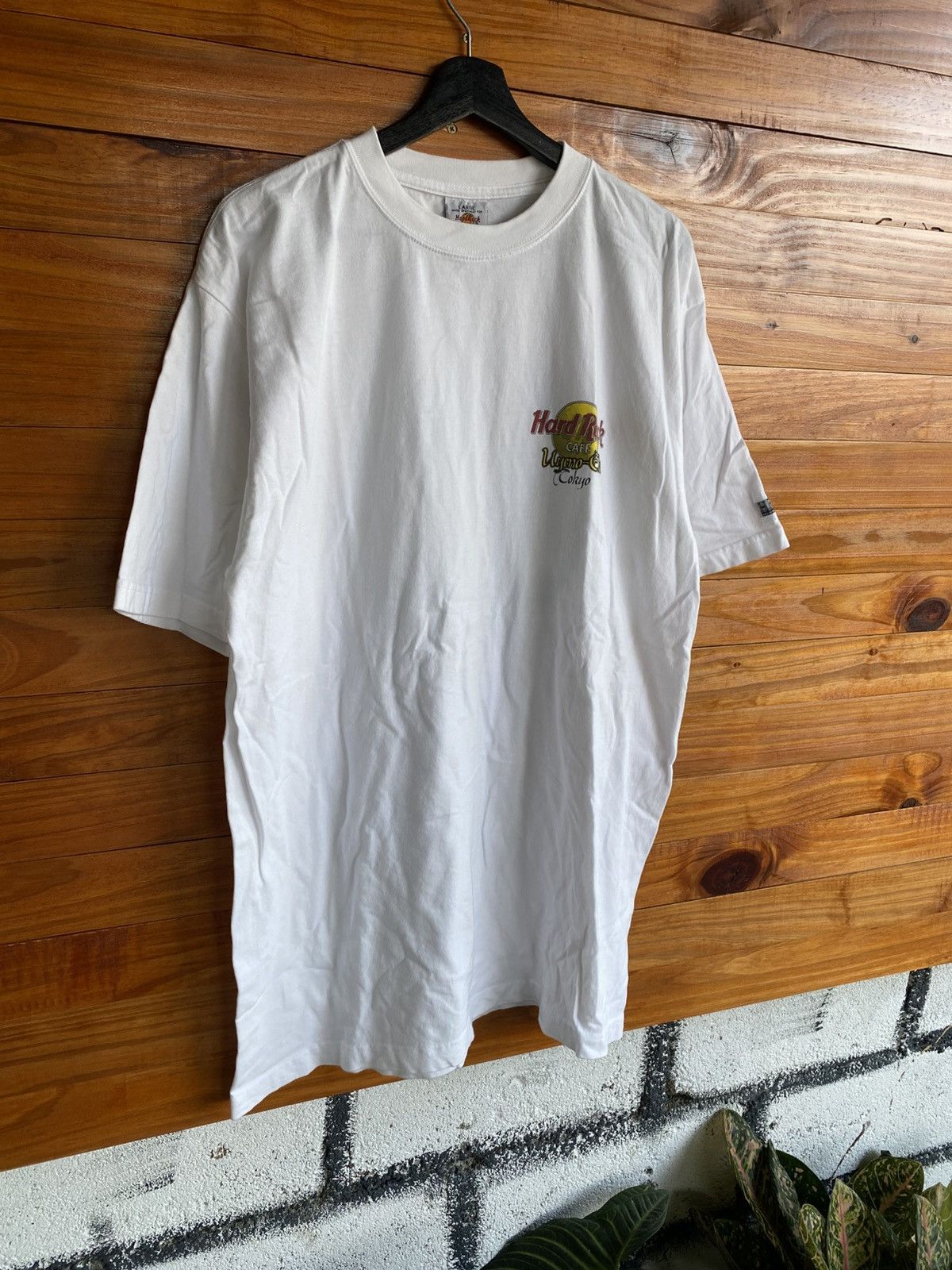 Hard Rock Cafe Vintage Hard Rock Cafe Ueno-Eki Tokyo Heavy Tee White 90s Size US L / EU 52-54 / 3 - 9 Thumbnail