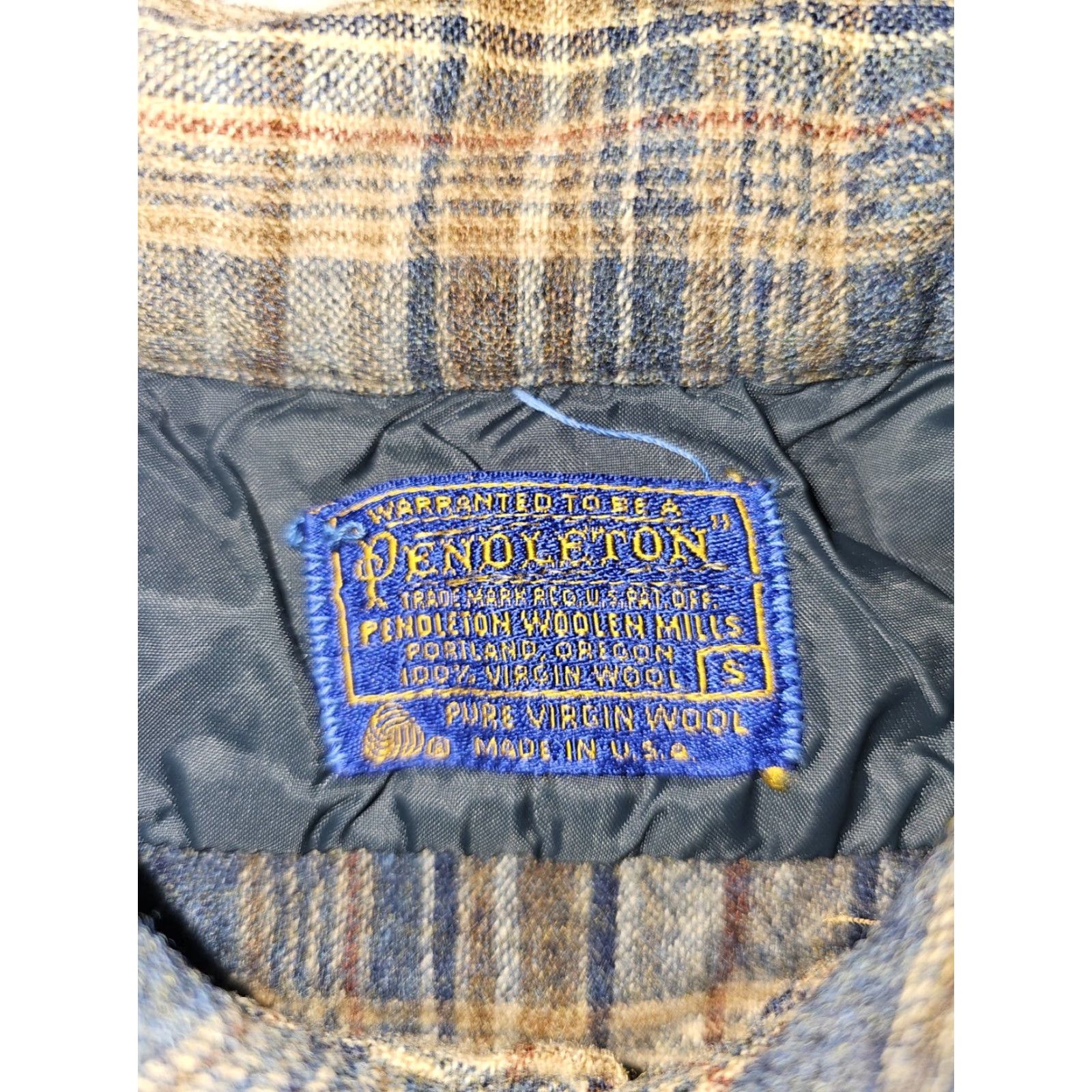 Pendleton VINTAGE Pendleton Board Shirt Men’s Small Wool Plaid Flannel Button-Up Collared Size US S / EU 44-46 / 1 - 4 Thumbnail