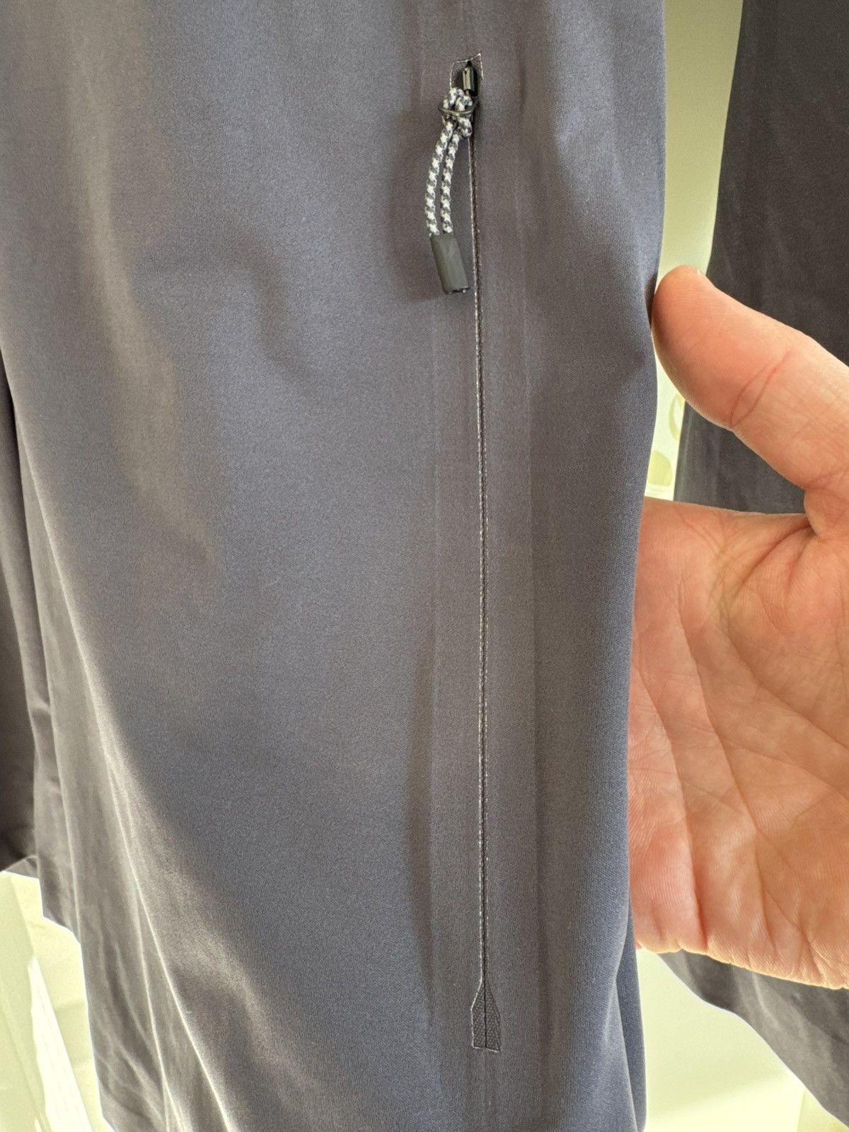 Puma Manchester City 2023-2024 Soccer Hooded Rain Jacket Jersey Size US L / EU 52-54 / 3 - 11 Thumbnail