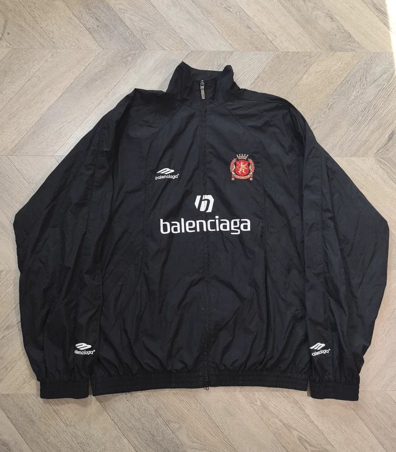 Balenciaga Balenciaga Manchester United Jersey Jacket Windbreaker Coa Size US S / EU 44-46 / 1 - 1 Thumbnail