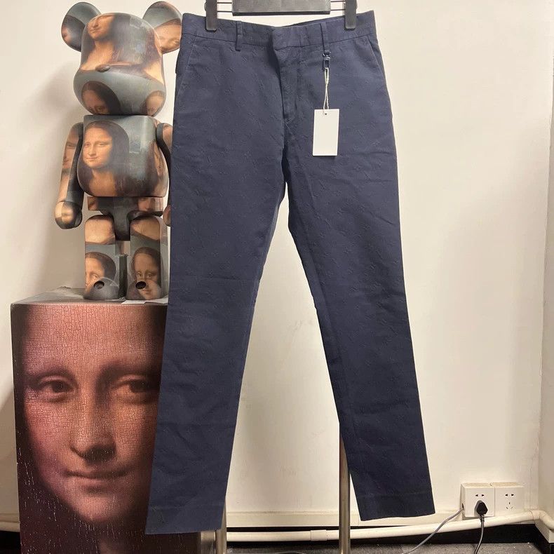 Louis Vuitton Louis Vuitton Full-print embossed trousers 2504-Nextarrow Size US 38 / EU 54 - 1 Thumbnail