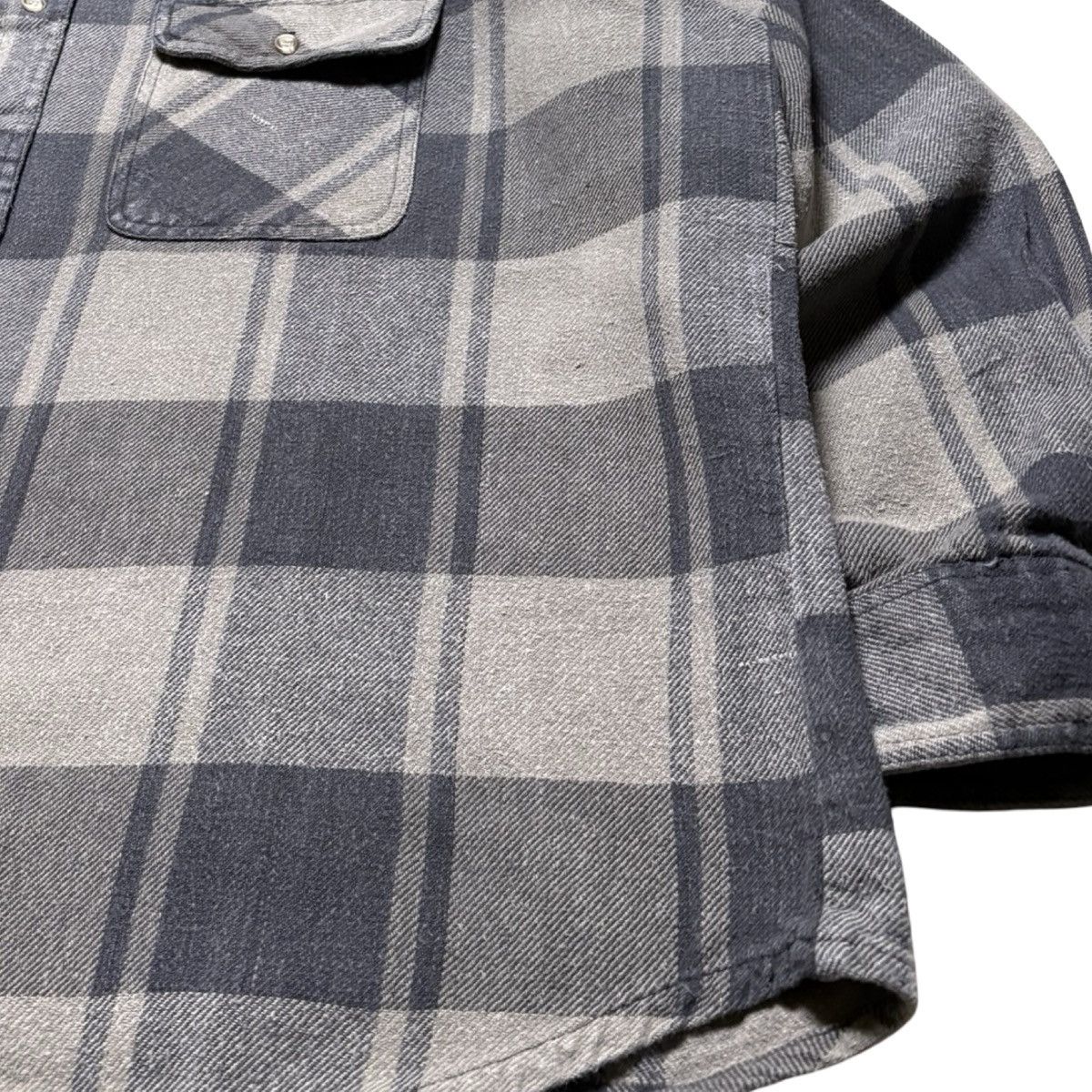 Other Vintage Campus Shirt Mens 2XL Gray Black Heavyweight Flannel Size US XXL / EU 58 / 5 - 2 Thumbnail