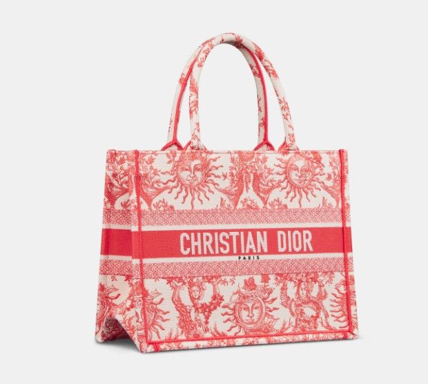 Dior o1w1db10425 M1296ZE Size: OS / Medium Book Tote Bag Size ONE SIZE - 1 Thumbnail