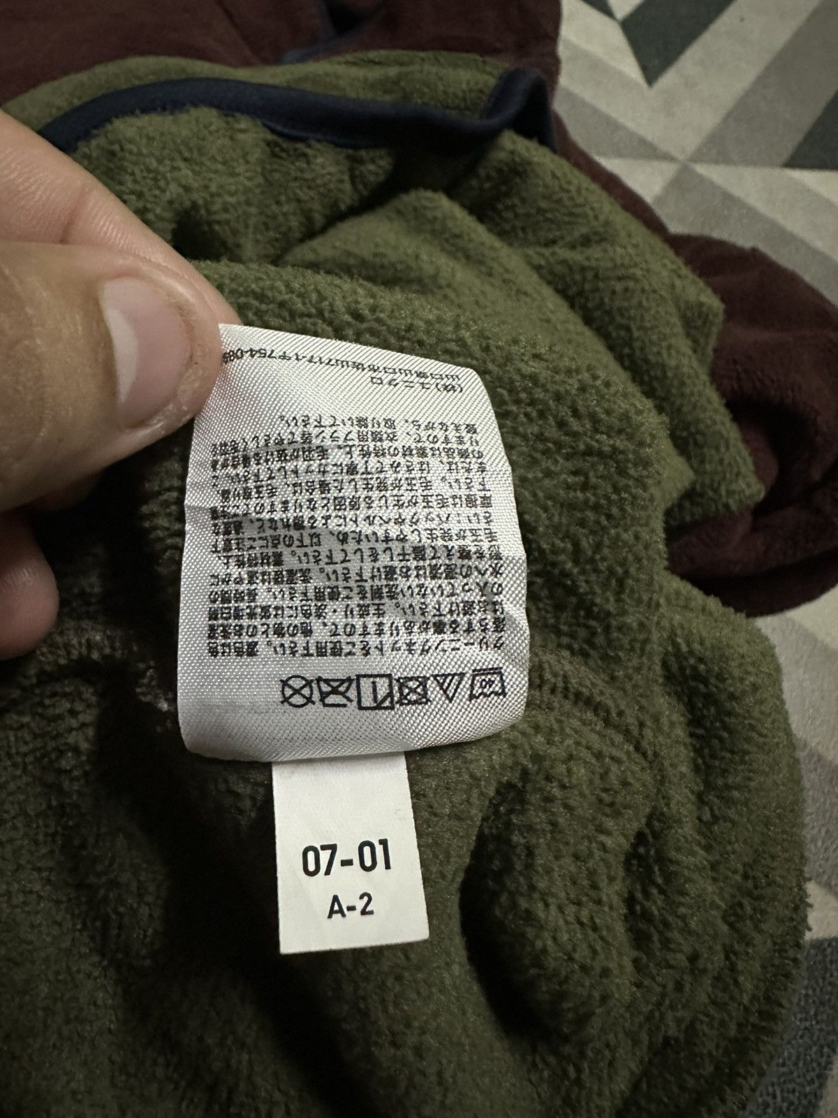 JW Anderson × Uniqlo J W Anderson x Uniqlo snap button sweatshirts Size US L / EU 52-54 / 3 - 8 Thumbnail
