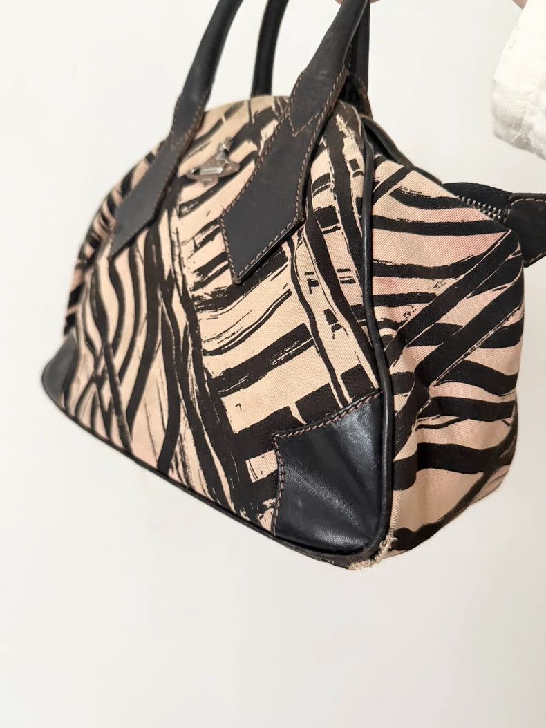 Vivienne Westwood Vivienne Westwood Black and white imprints Silver Saturn O Size ONE SIZE - 5 Thumbnail
