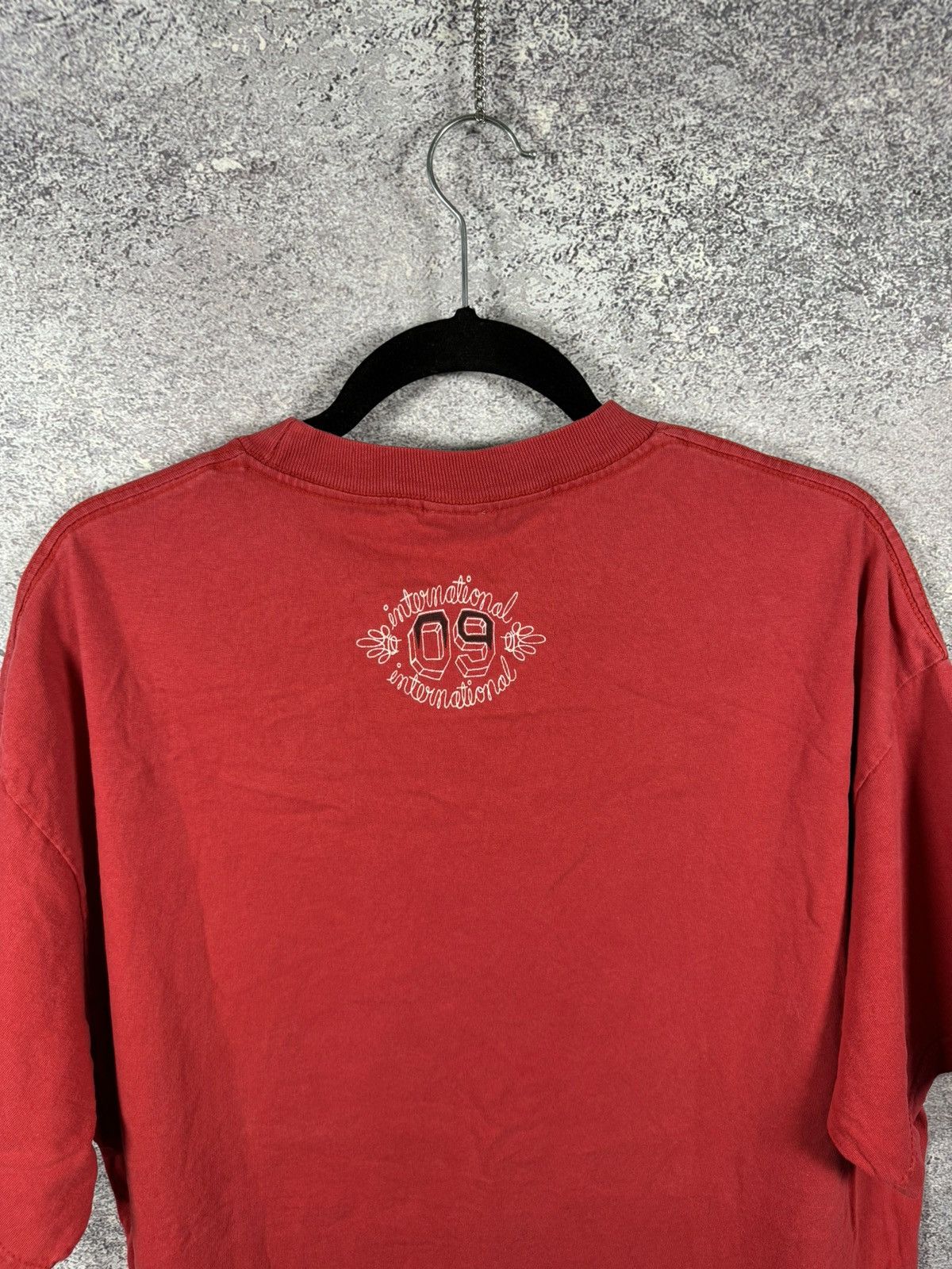Hurley × Vintage Vintage Hurley International 09 Distressed Surfing T Shirt Size US XL / EU 56 / 4 - 11 Thumbnail