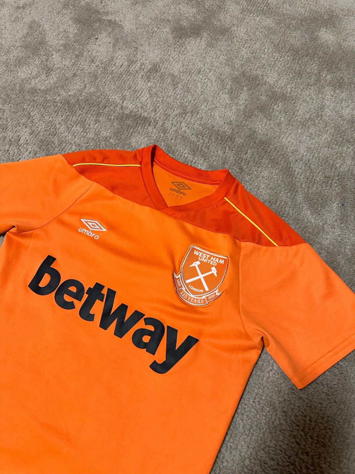 Umbro Umbro West Ham United 2020 Goalkeeper Football Shirt Jersey Size US S / EU 44-46 / 1 - 3 Thumbnail