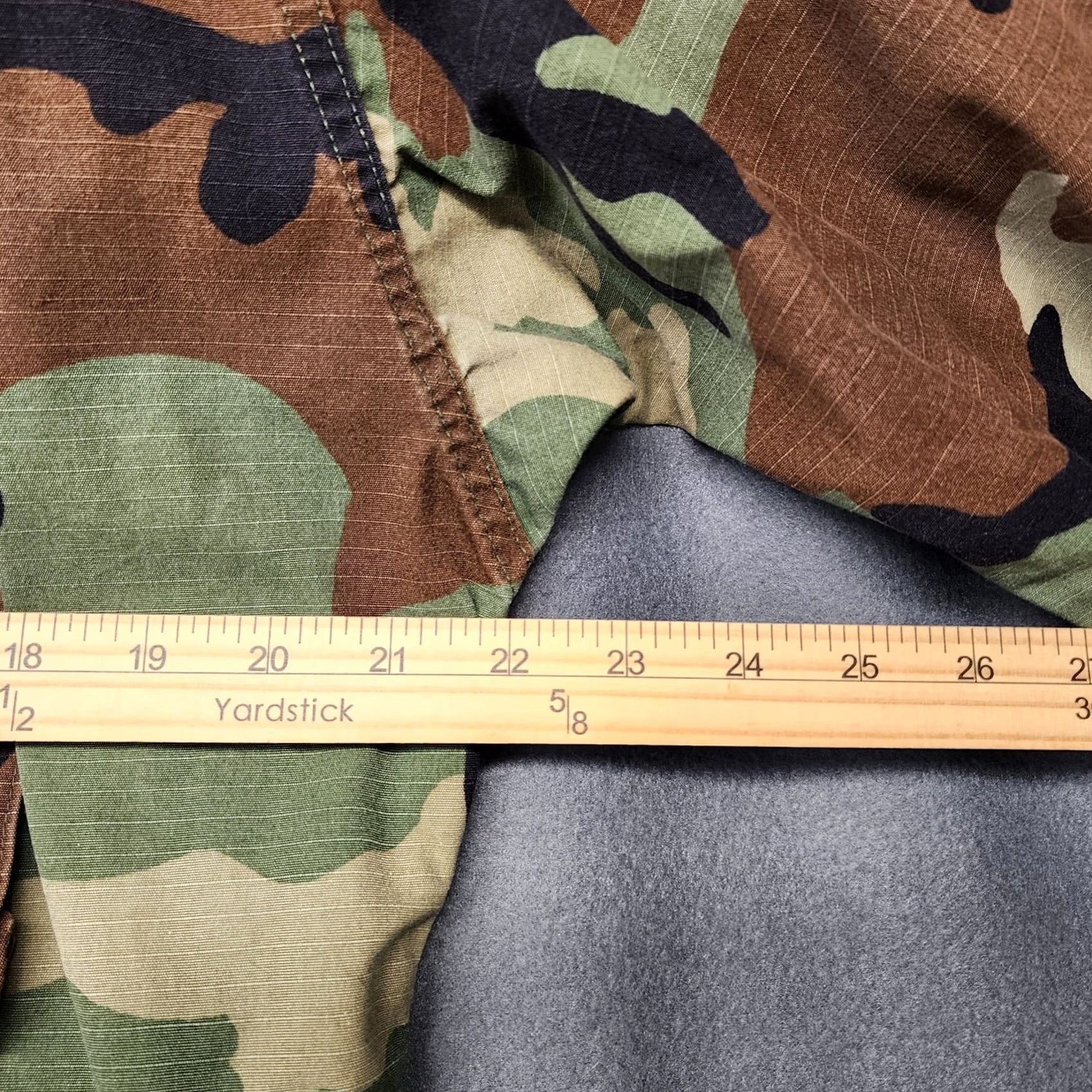 Vintage US Army Shirt L Green Camouflage Military Utility Chore Field Airborne Mens Long Sleeve Size US L / EU 52-54 / 3 - 4 Thumbnail