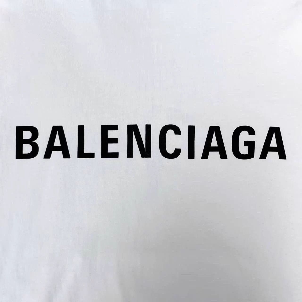 Balenciaga Balenciaga White Back Big Logo Hoodie OS M Size M / US 6-8 / IT 42-44 - 4 Thumbnail