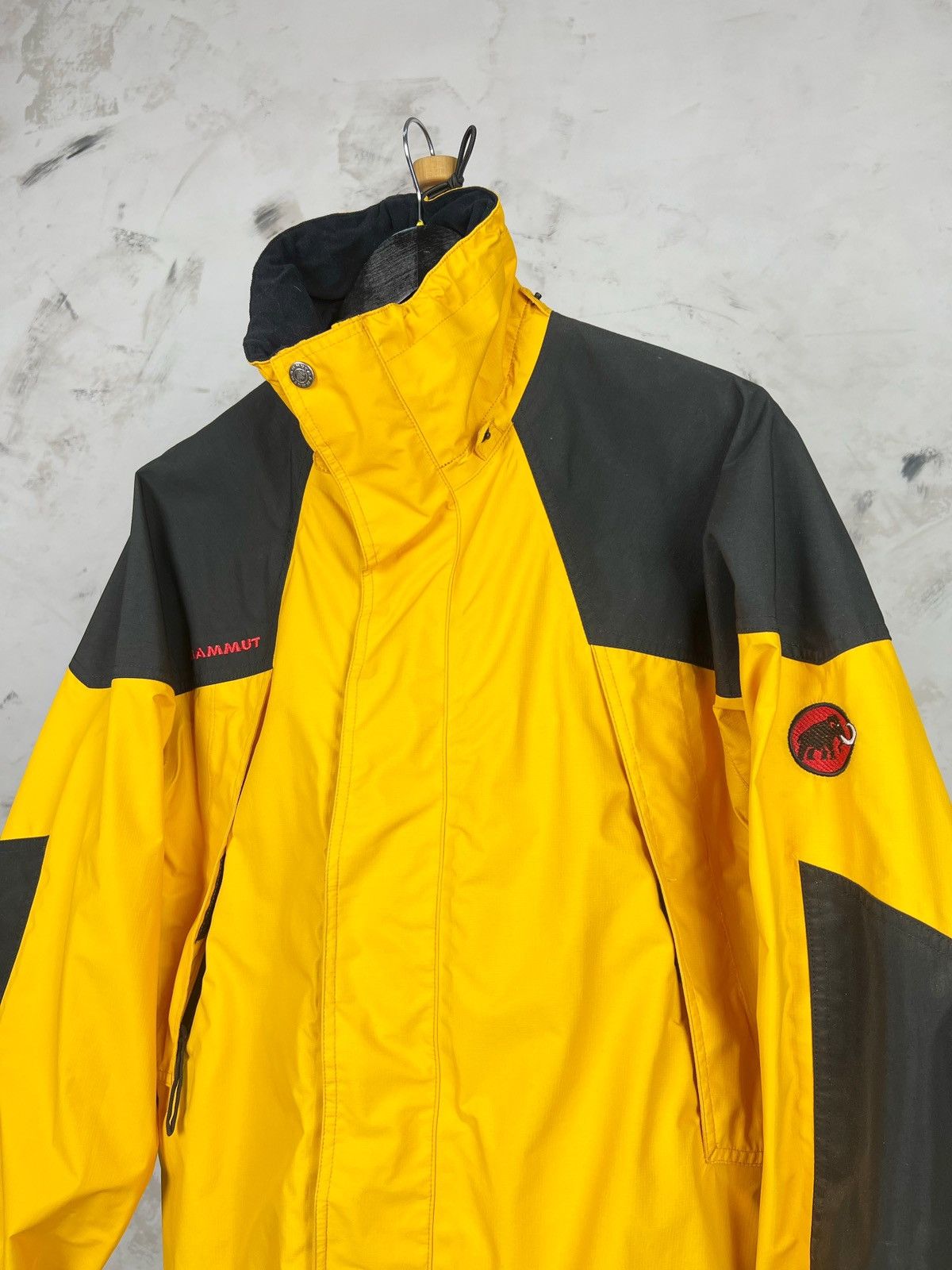 Mammut Mammut Yellow Gore Tex Jacket Size S - M Size US S / EU 44-46 / 1 - 4 Thumbnail