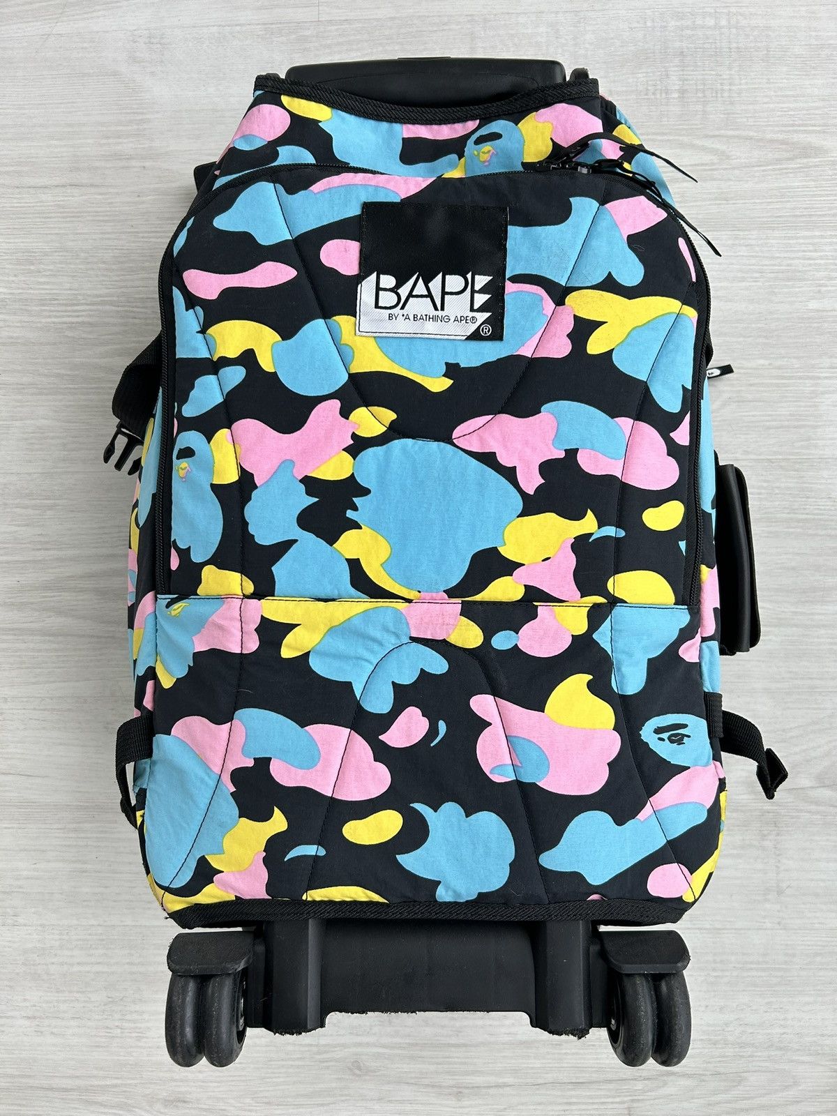 Bape VERY RARE OG 2006 A BATHING APE COTTON CANDY LUGGAGE Size ONE SIZE - 1 Thumbnail