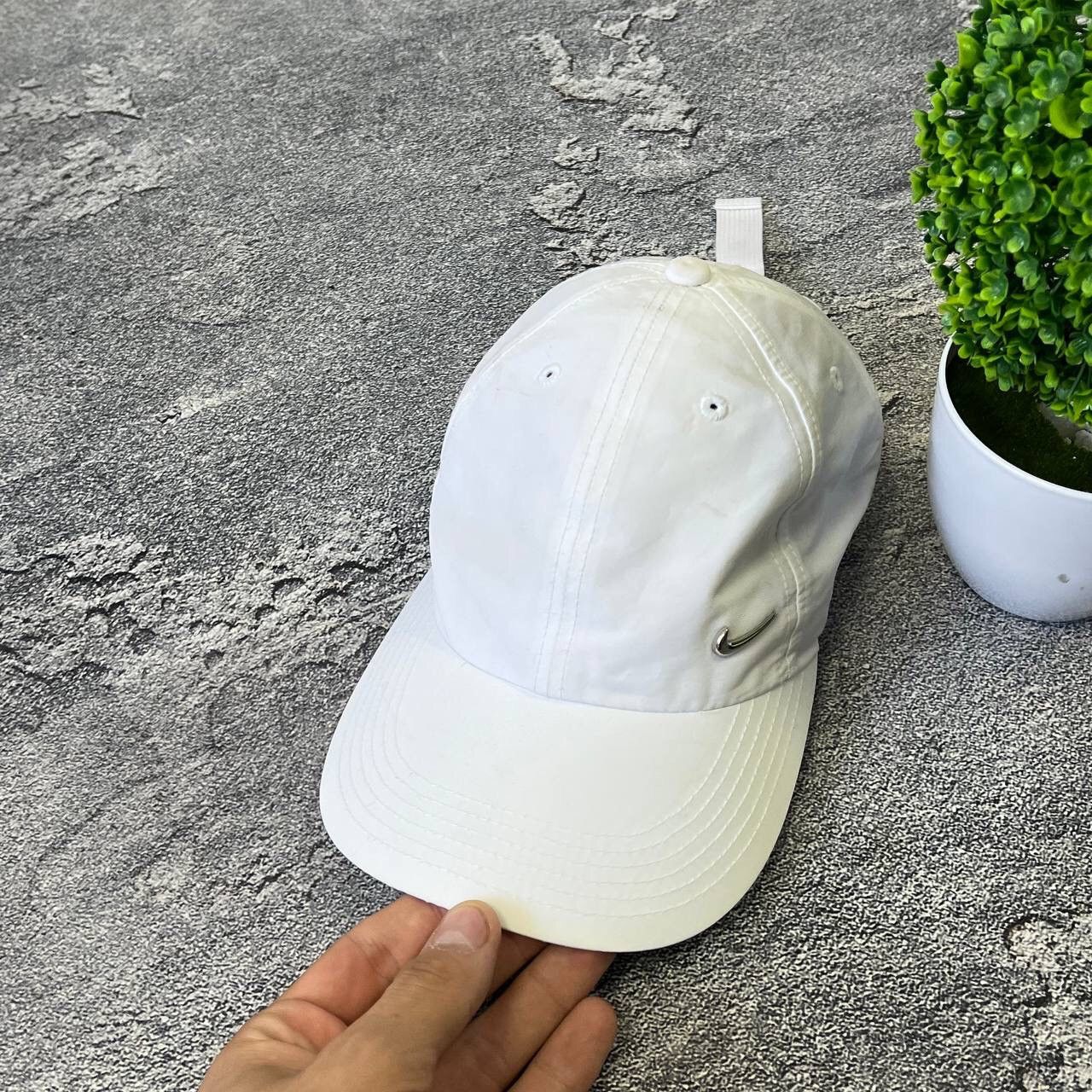 Nike White Nylon Nike Metal Swoosh Baseball Hat Cap Unisex Size ONE SIZE - 16 Thumbnail