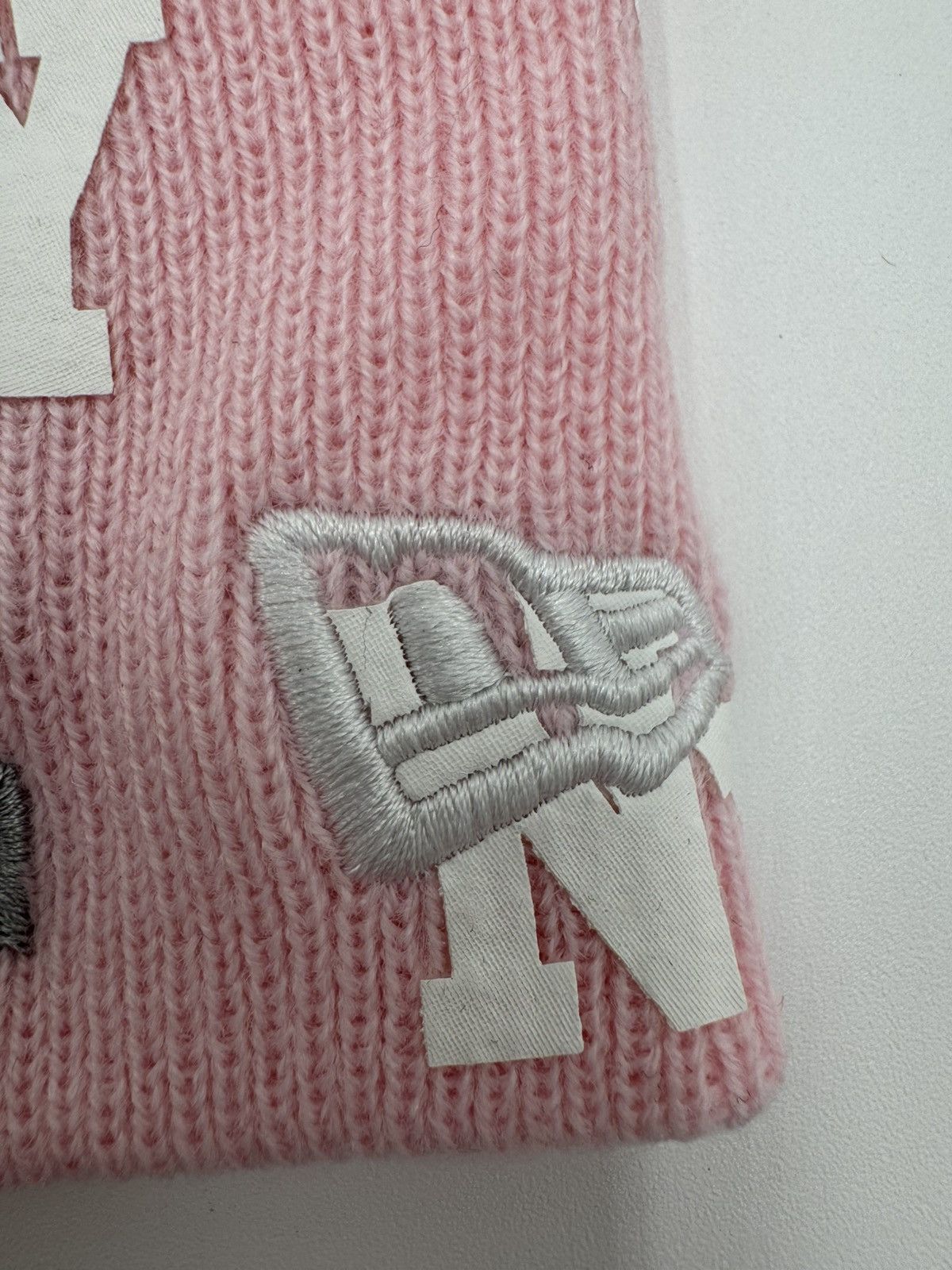 New Era × Supreme Supreme New Era Monogram Beanie Pink White Size ONE SIZE - 7 Thumbnail