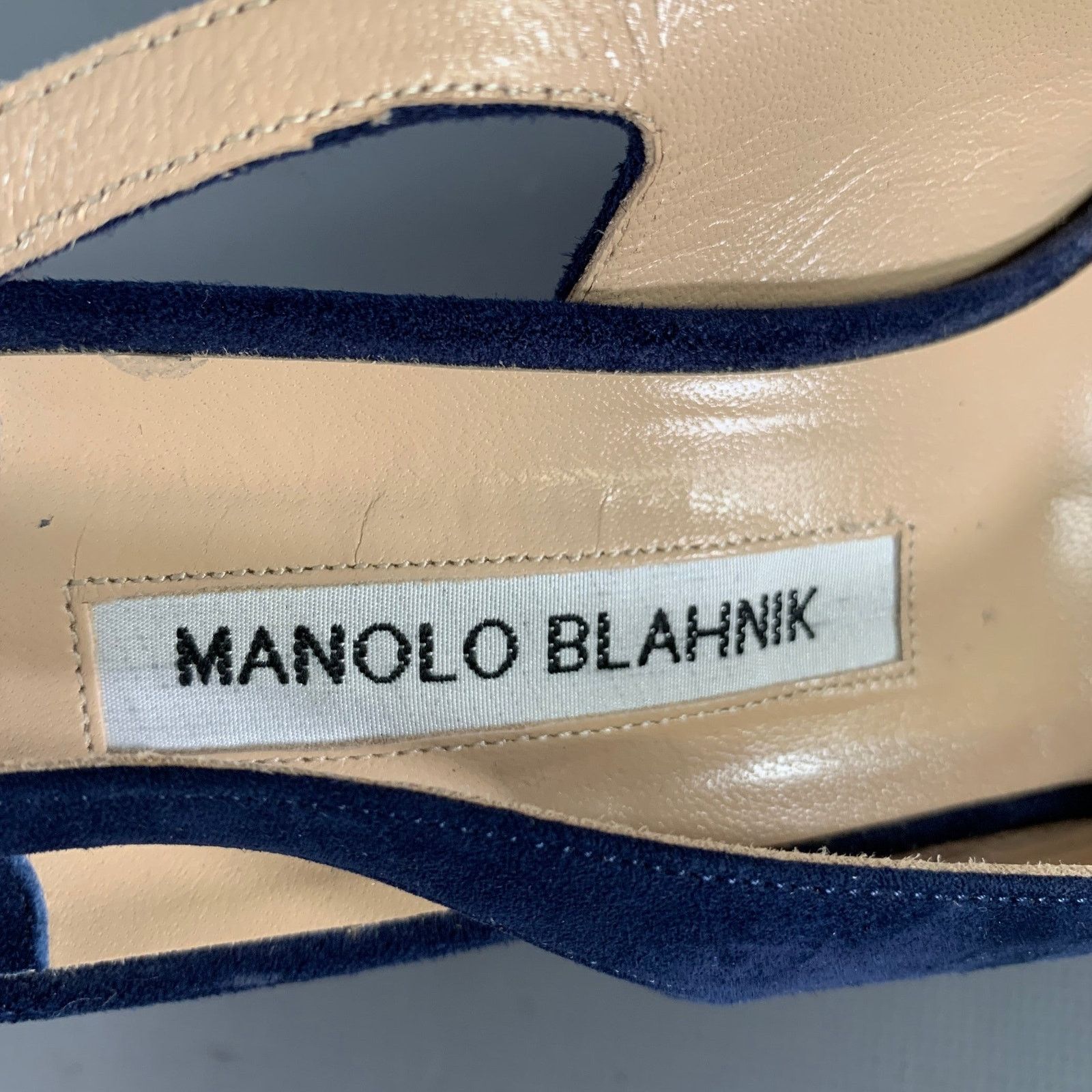 Manolo Blahnik MANOLO BLAHNIK Size 8 Navy Suede Slingback Pumps Size US 9.5 / IT 39.5 - 8 Thumbnail