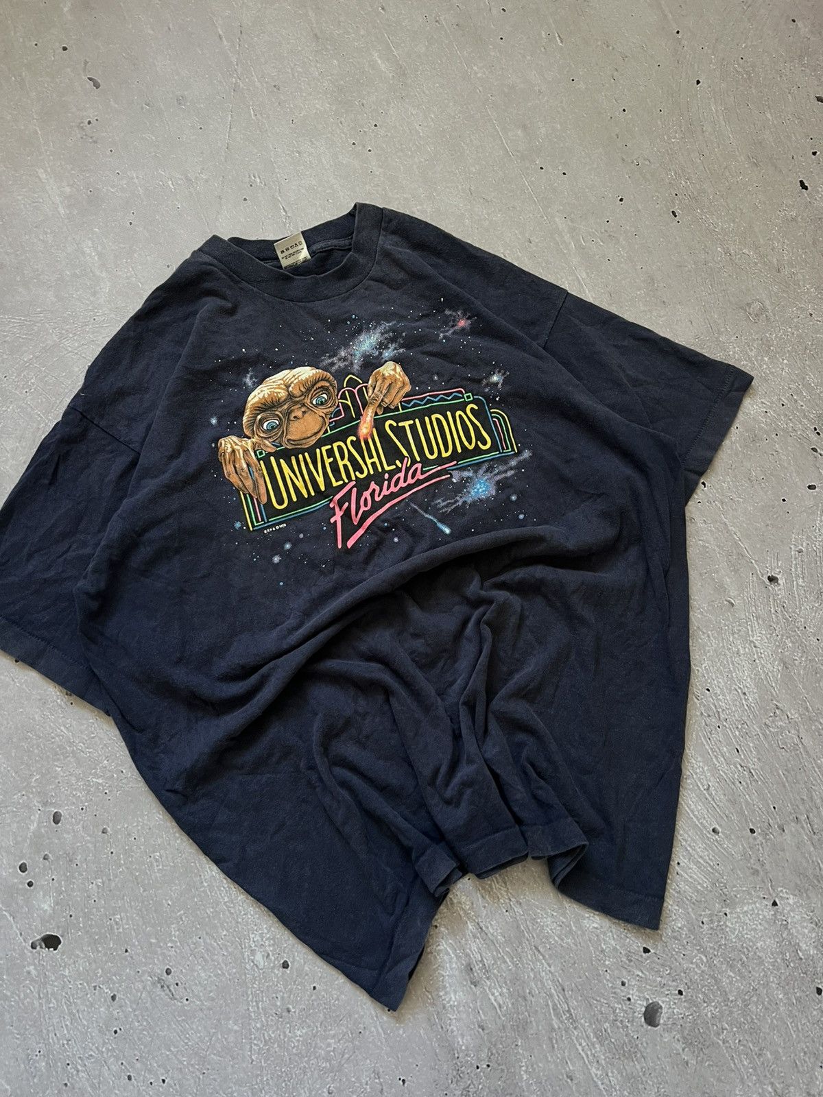 Universal Studios Vintage 80s Universal Studios Florida ET Shirt Men’s Size XL Size US XL / EU 56 / 4 - 1 Thumbnail
