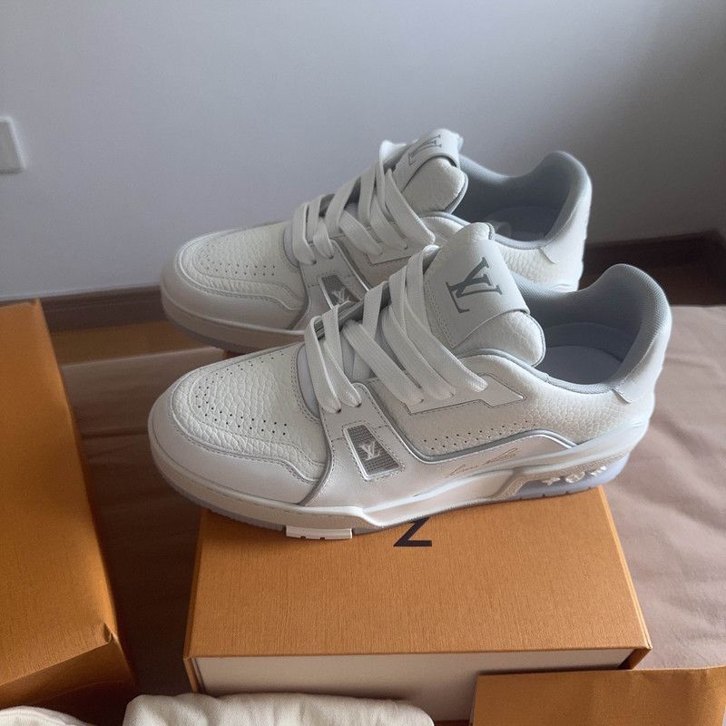 Louis Vuitton Louis Vuitton Trainer Low-Top Sneakers in White -2508 Size US 7.5 / EU 40-41 - 1 Thumbnail