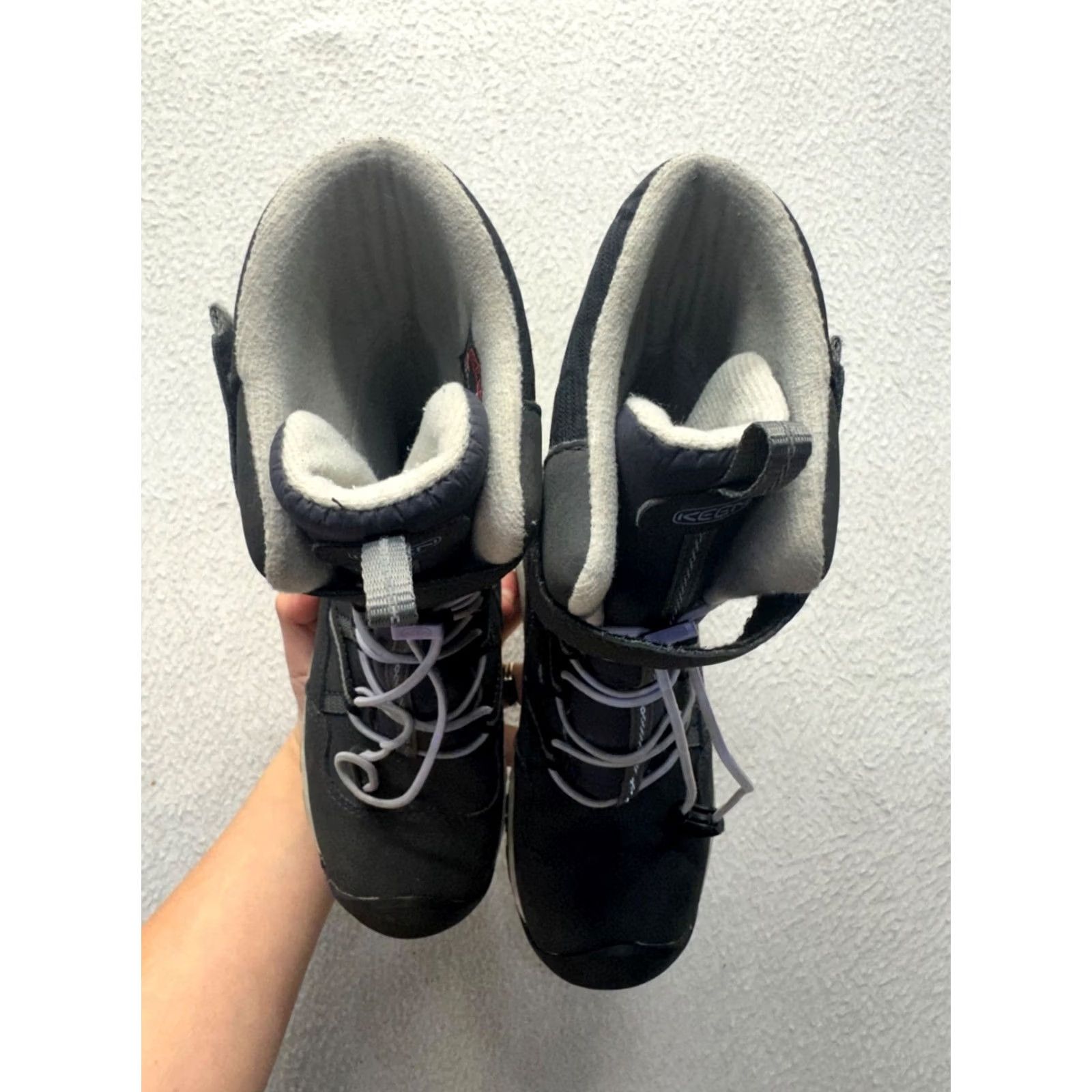 KEEN Keen Waterproof Insulated Winter Boots Black & Gray Size 7 Boys 7 (Pre-Owned Good) Size US 7 / EU 40 - 3 Thumbnail