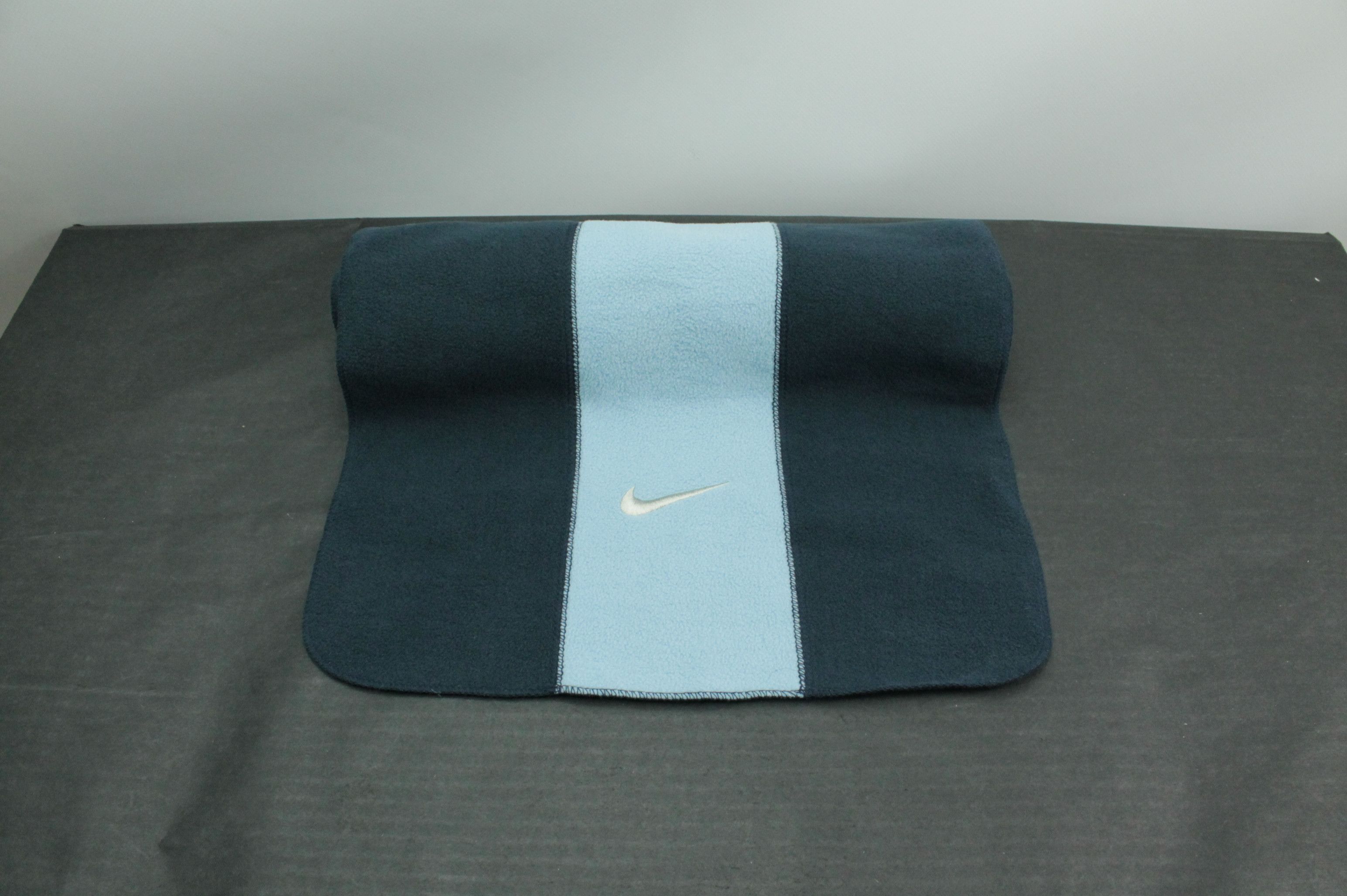 Nike Y2K Nike Fleece Scarf Embroidered Swoosh Size ONE SIZE - 1 Thumbnail