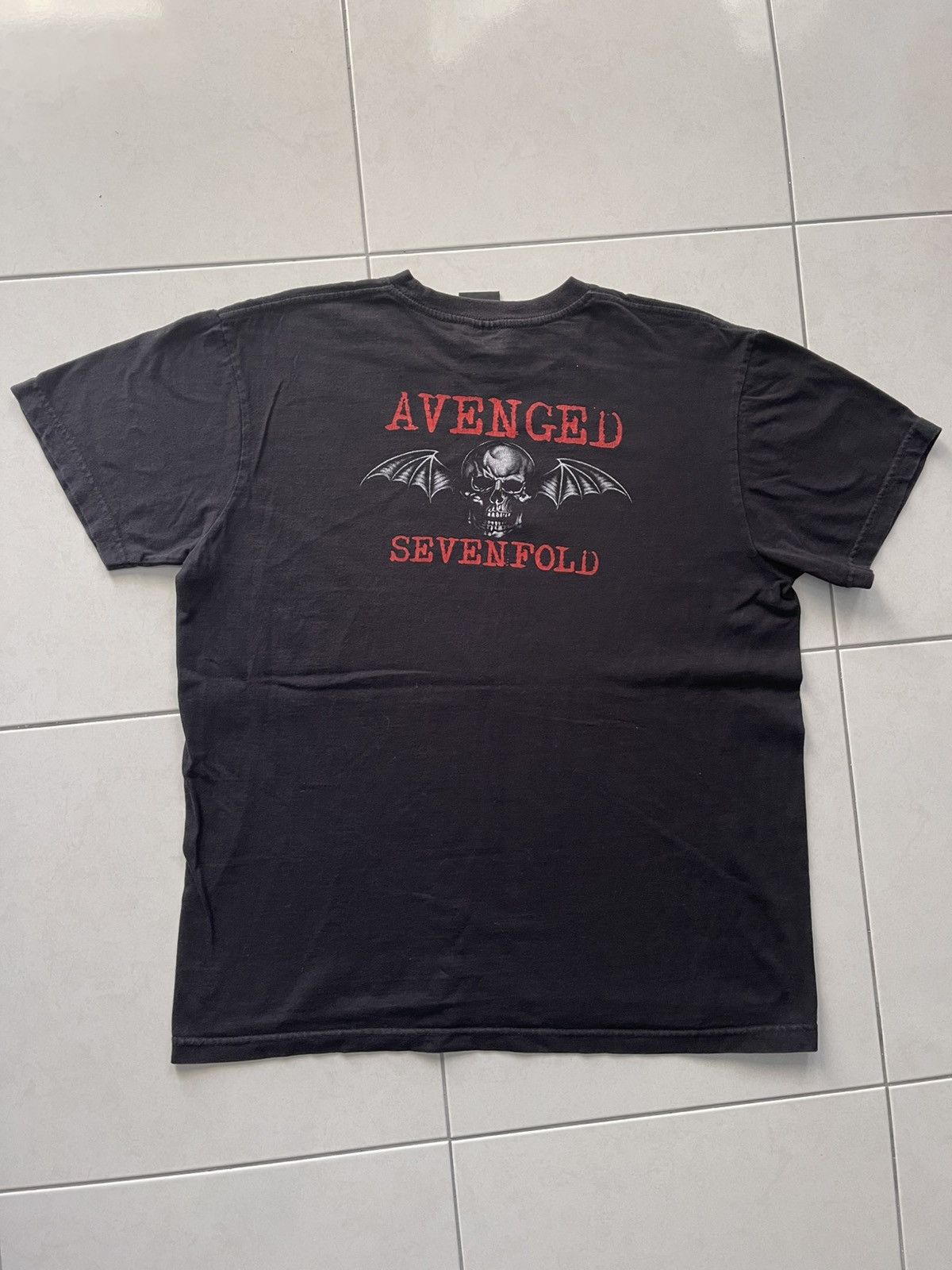Band Tees VINTAGE AVENGED SEVENFOLD HOT READY TO DIE TEE VERY RARE Size US L / EU 52-54 / 3 - 5 Thumbnail