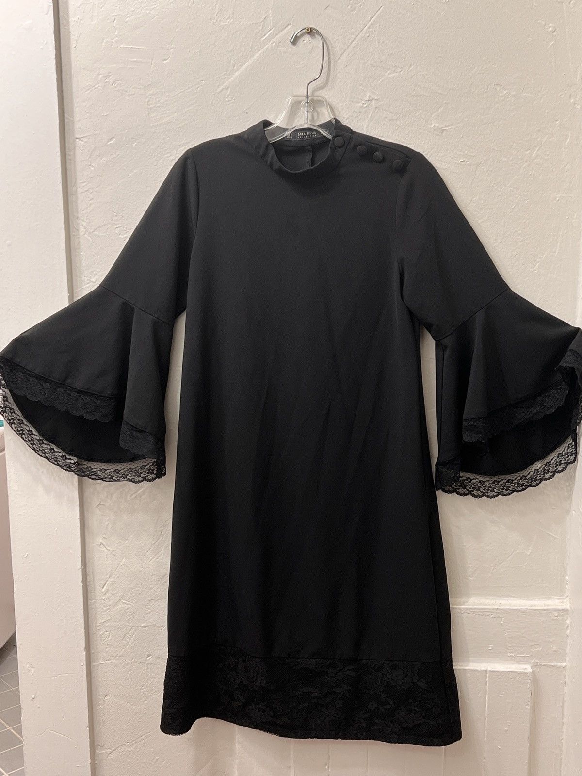 Zara Zara Basic Women's Lace Bell Sleeve Black Dress Size S / US 4 / IT 40 - 1 Thumbnail