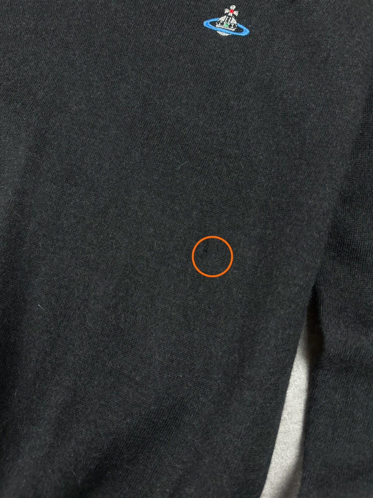Vivienne Westwood Vivienne Westwood Small Logo V-Neck Luxury Sweater Size US L / EU 52-54 / 3 - 7 Thumbnail