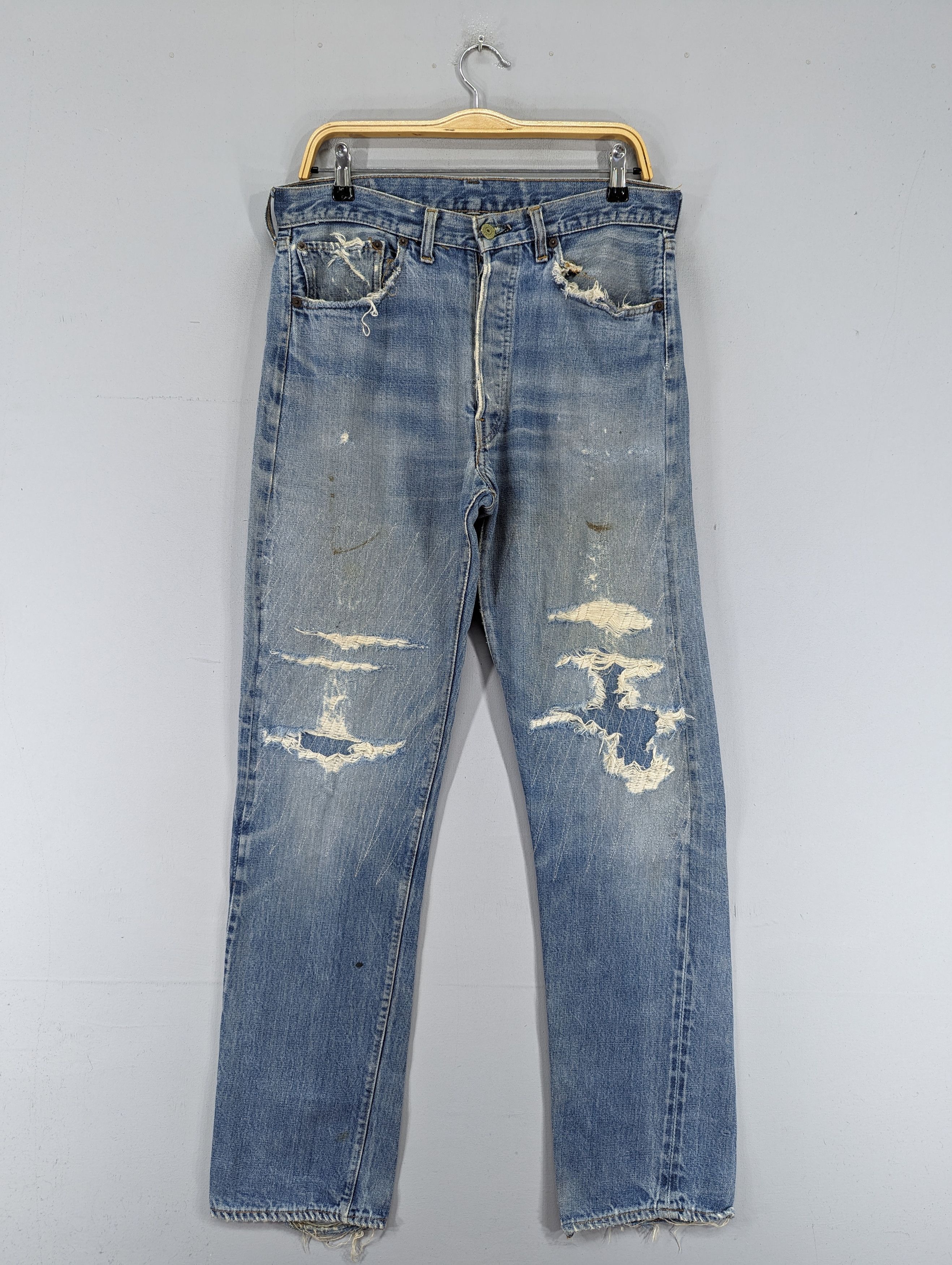 image of Distressed Denim x Levis Vintage 80's Levis 501 6 Redline Selvedge Light Wash Jeans, Men's (Size 33