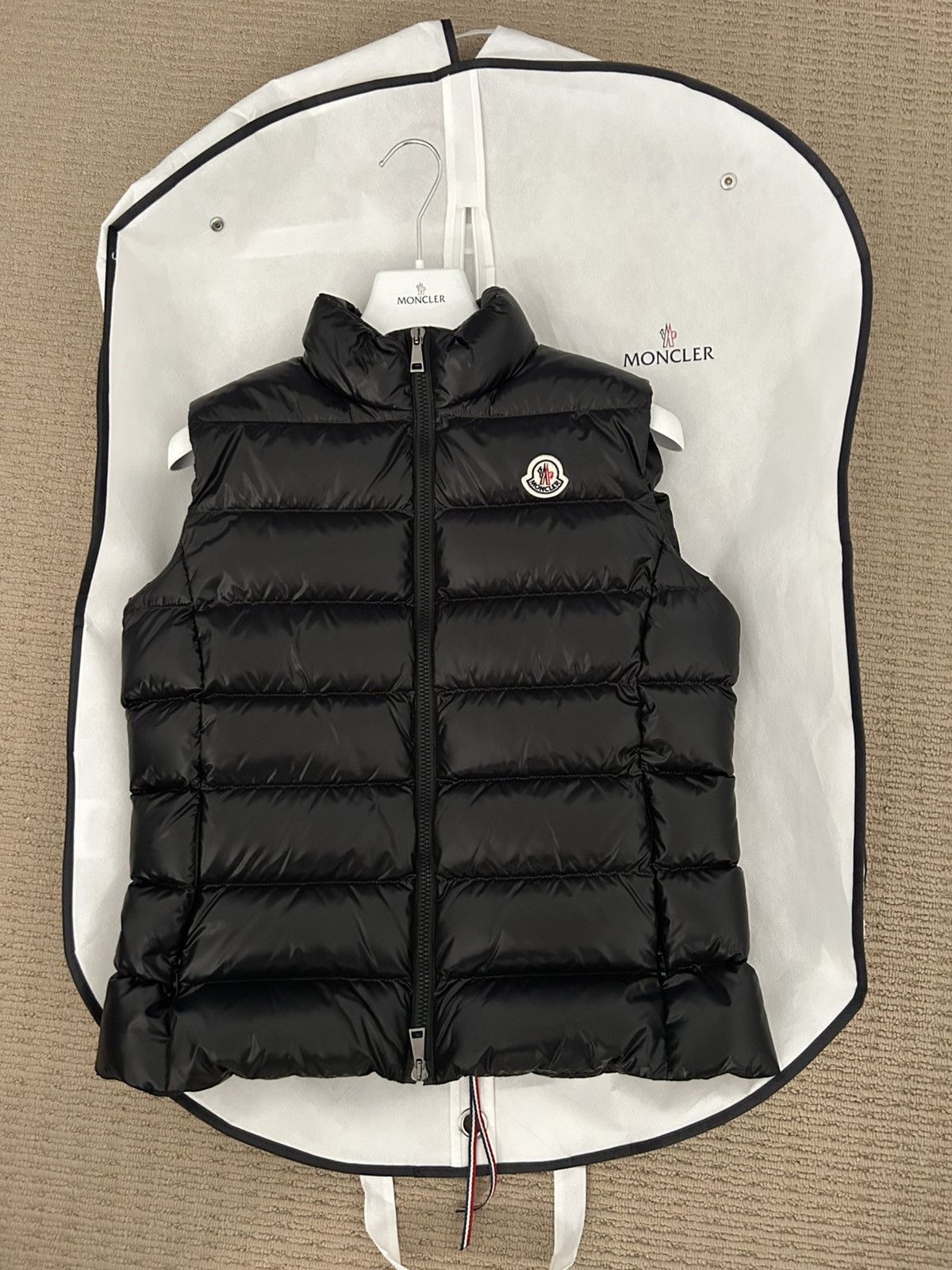 Moncler Moncler Tibb Down Vest Size S / US 4 / IT 40 - 1 Thumbnail