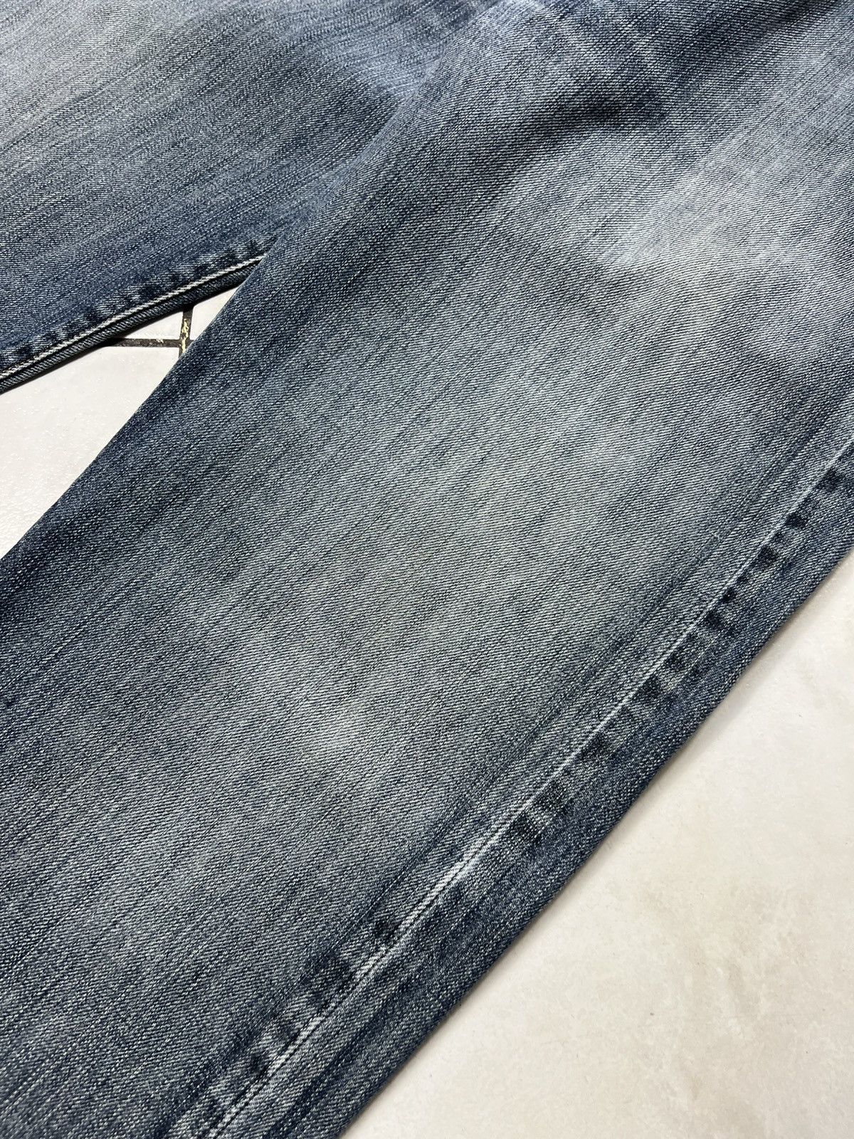 Levi's Vintage Levi’s 501 straigth leg button-fly washed y2k jeans Size US 34 / EU 50 - 9 Thumbnail