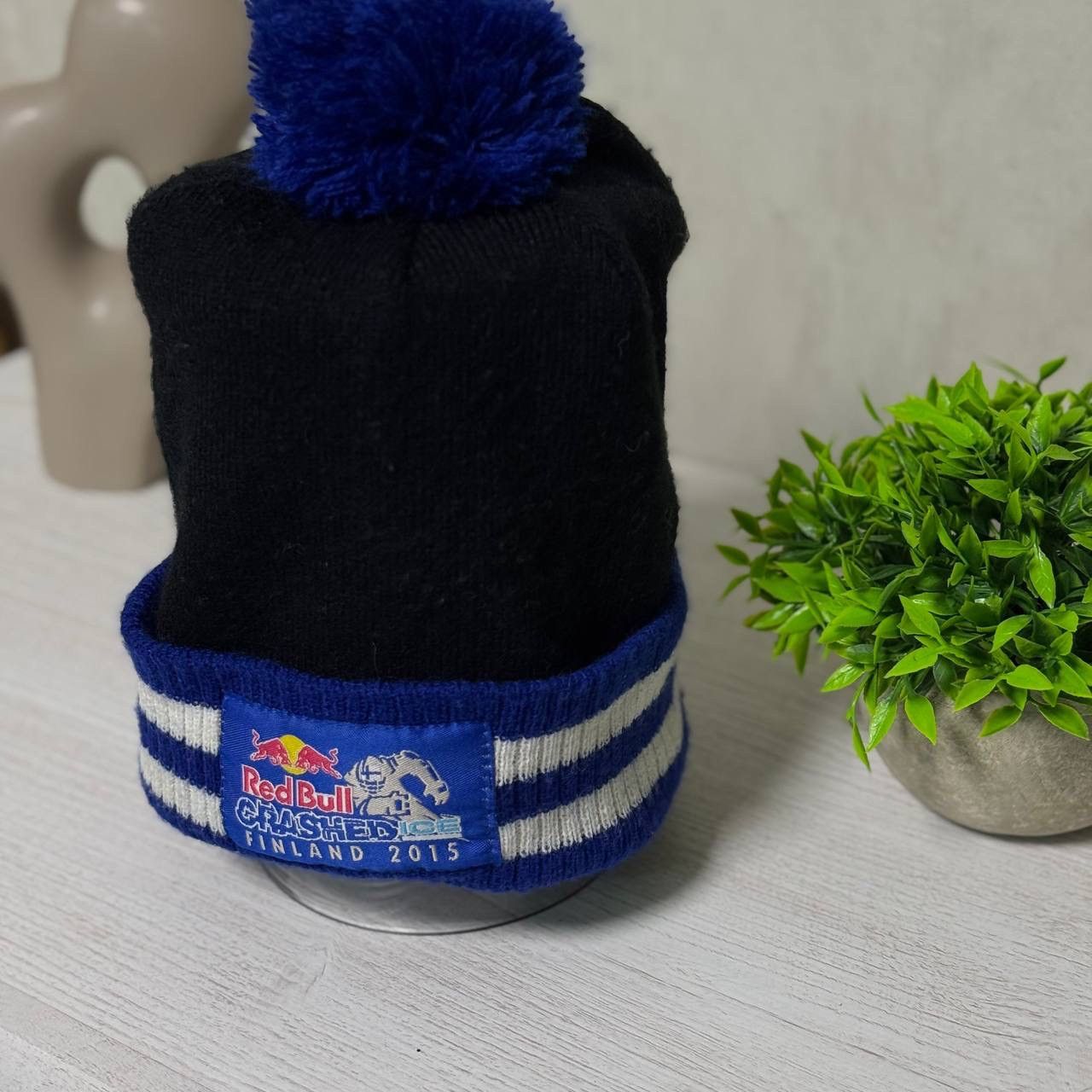 Red Bull VTG Red Bull Crashed Finland 2015 Y2K Hat 00s USA Size ONE SIZE - 2 Thumbnail