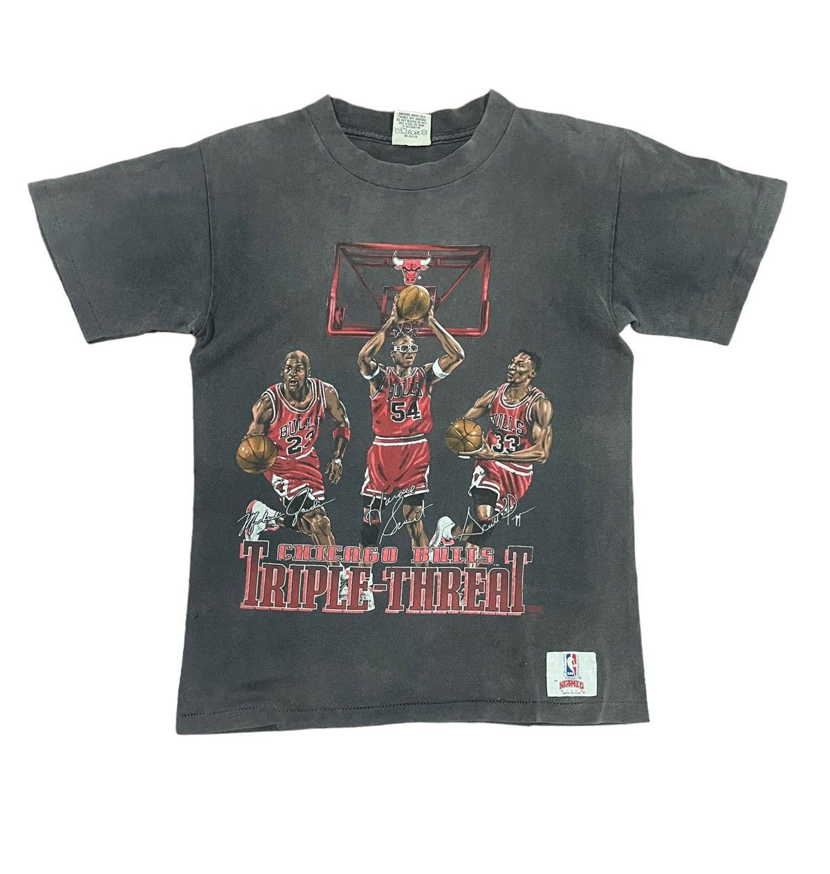 NBA × Vintage Distressed Chicago Bulls Triple Threar Michael Jordan Tee Size US M / EU 48-50 / 2 - 5 Thumbnail
