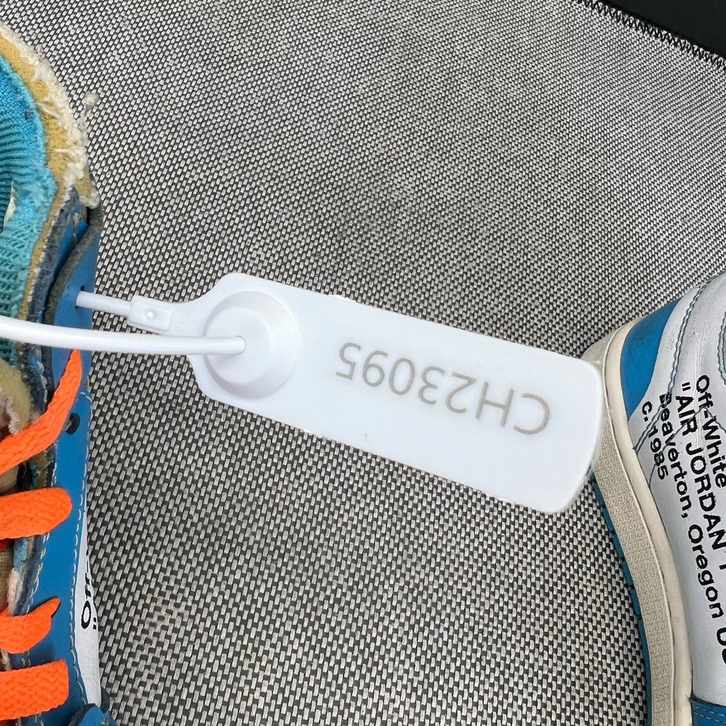 Nike OW AJ Carolina Blue 43 Size US 9.5 / EU 42-43 - 9 Thumbnail
