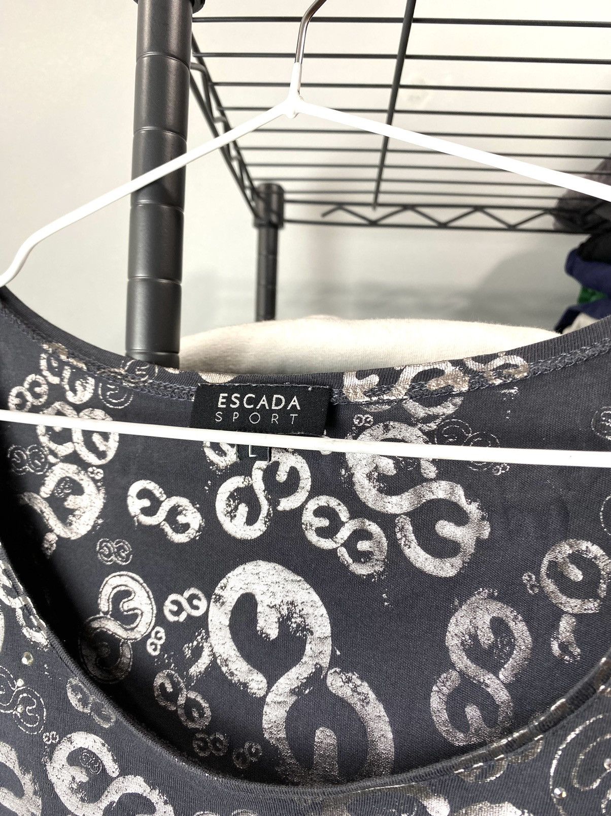 Escada Luxury Escada Silver Neck Print T Shirt Size L / US 10 / IT 46 - 3 Thumbnail