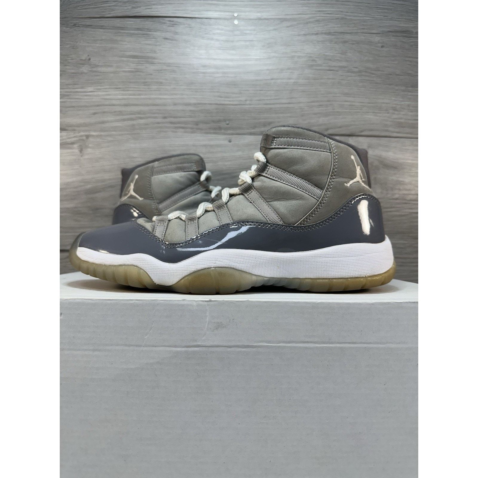 Jordan Brand Jordan 11 Retro Cool Grey GS - Size 7y - Missing Insoles Size US 7 / EU 40 - 1 Thumbnail