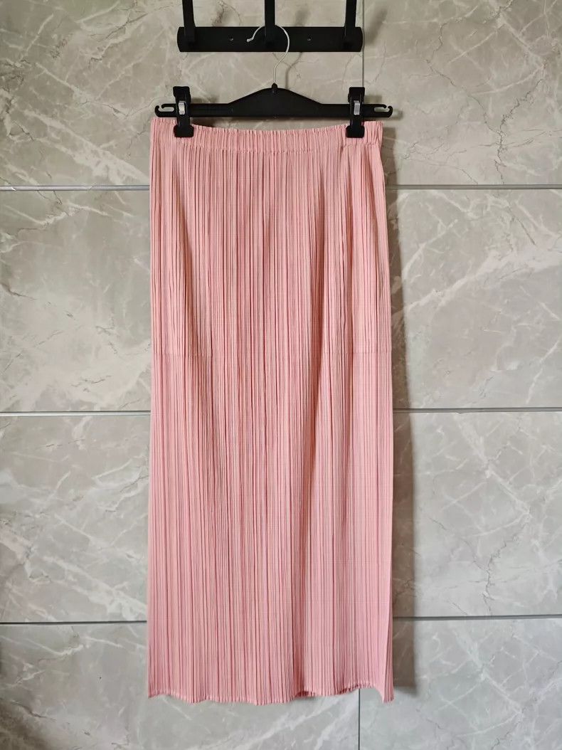 Issey Miyake Issey Miyake size:1 Pink pleated skirt Size 31" - 1 Thumbnail