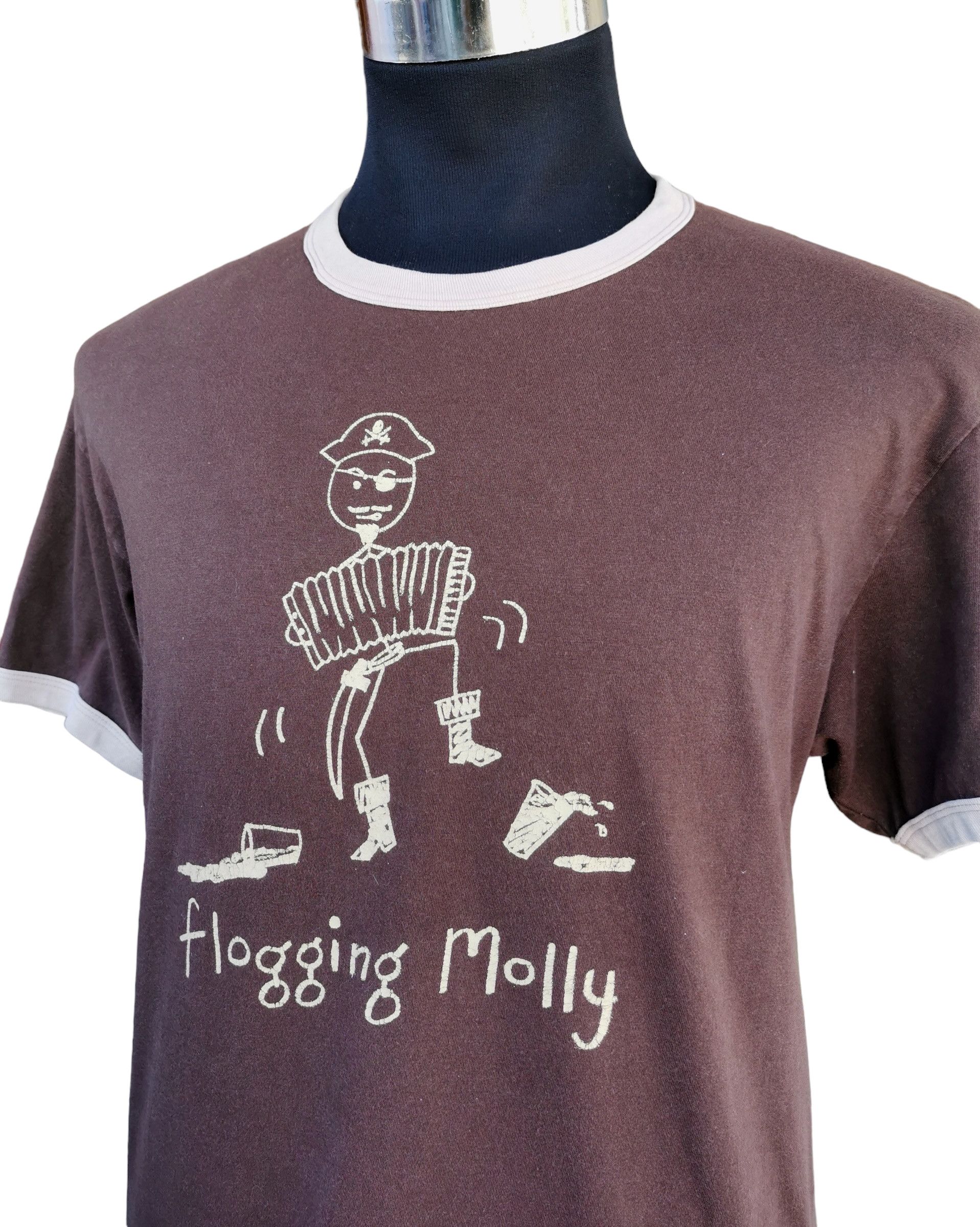 Band Tees Vintage Flogging Molly Irish Punk Band Tshirt Size US L / EU 52-54 / 3 - 2 Thumbnail