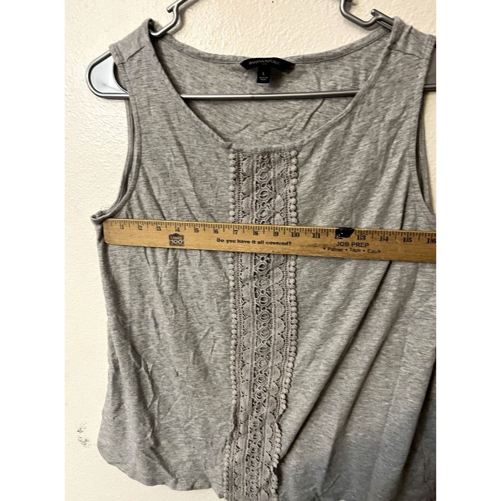 Banana Republic Womens Banana Republic Tank Top Sleeveless Gray Crochet Trim Size L Casual Modern 90s Womens Boys Girls Mens Size L / US 10 / IT 46 - 5 Thumbnail