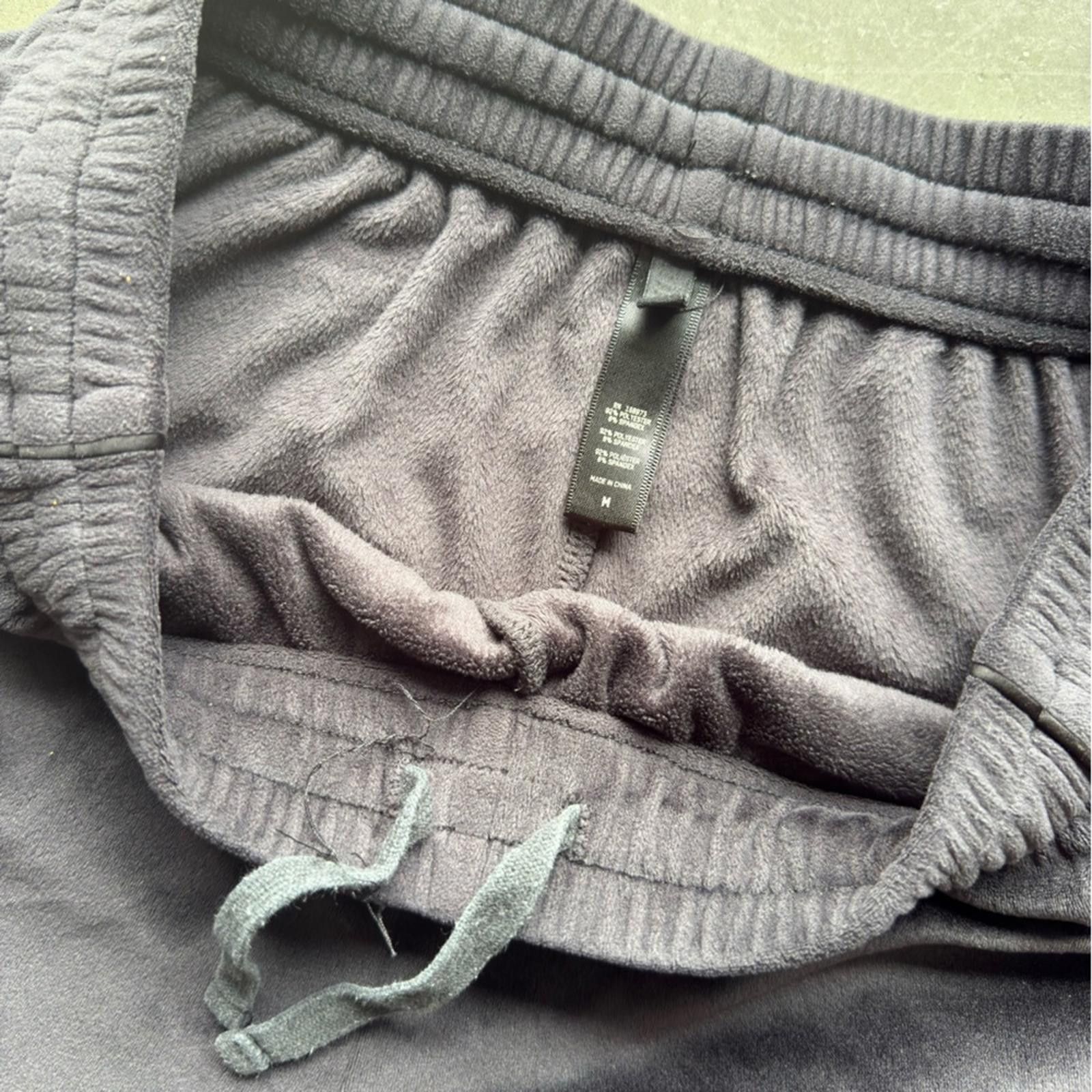 Swims SKIMS / Velour Oversized Track Pants / Black Size 32" / US 10 / IT 46 - 4 Thumbnail