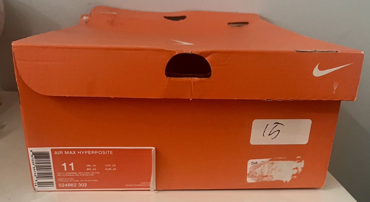 Nike Authentic Nike Air Max Hyperposite sneakers Christmas 11 Size US 11 / EU 44 - 8 Thumbnail