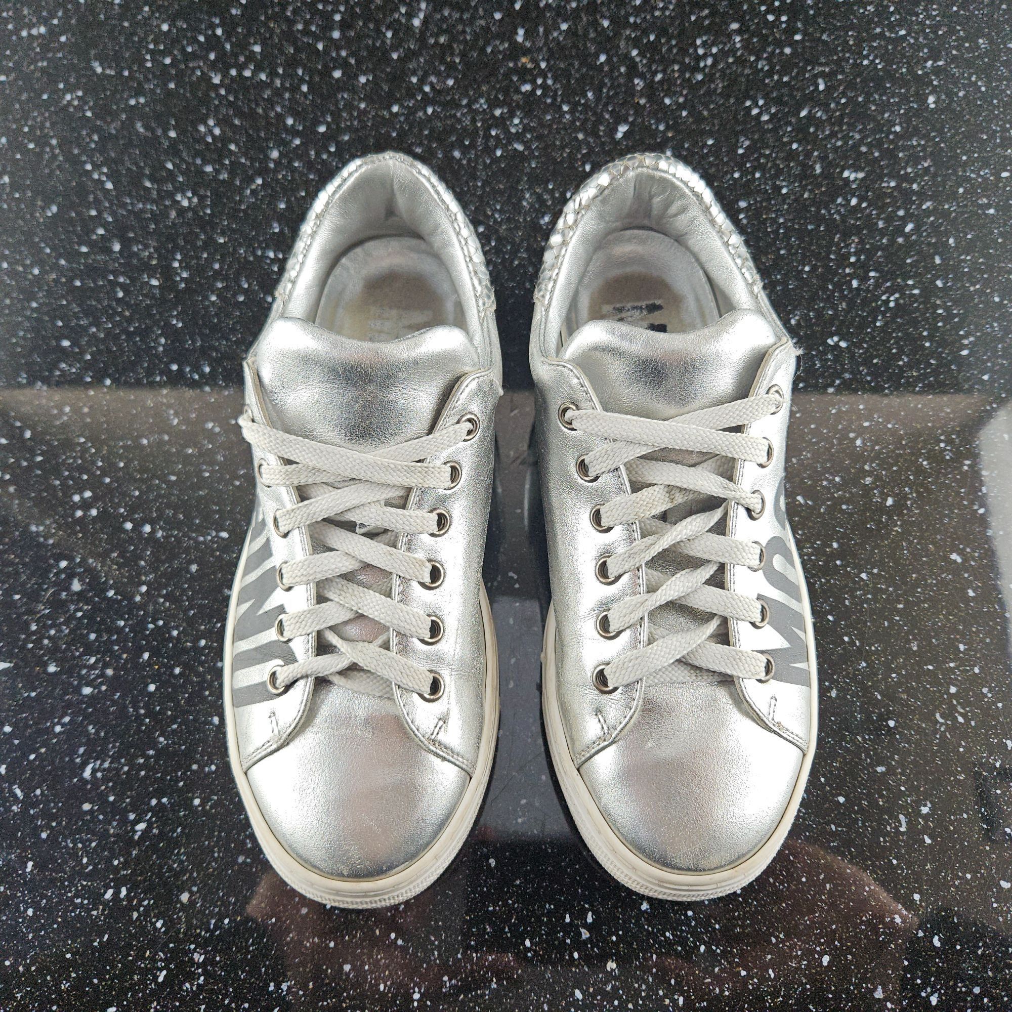 Moschino Moschino Teen Metallic Chrome Leather Sneakers (Y0112) Size US 6 / IT 36 - 10 Thumbnail