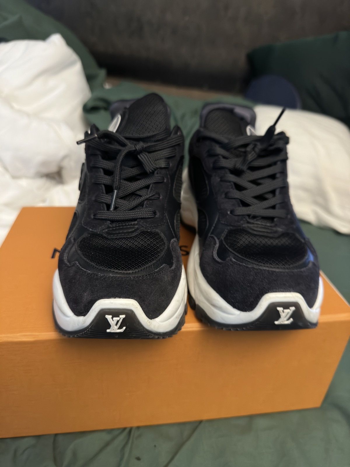 Louis Vuitton Louis Vuitton sneaker :) 37.5 Size US 6.5 / IT 36.5 - 2 Thumbnail