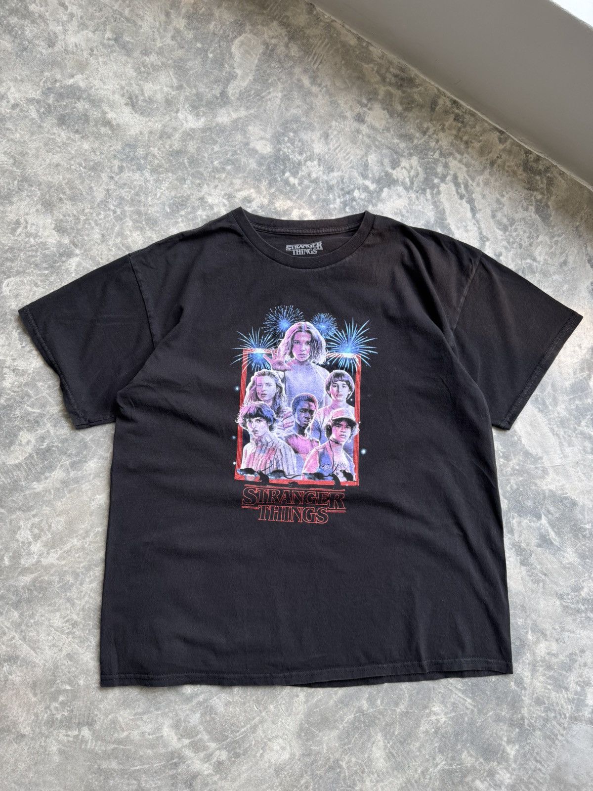 Vintage Stranger things t shirt Size US XL / EU 56 / 4 - 1 Thumbnail