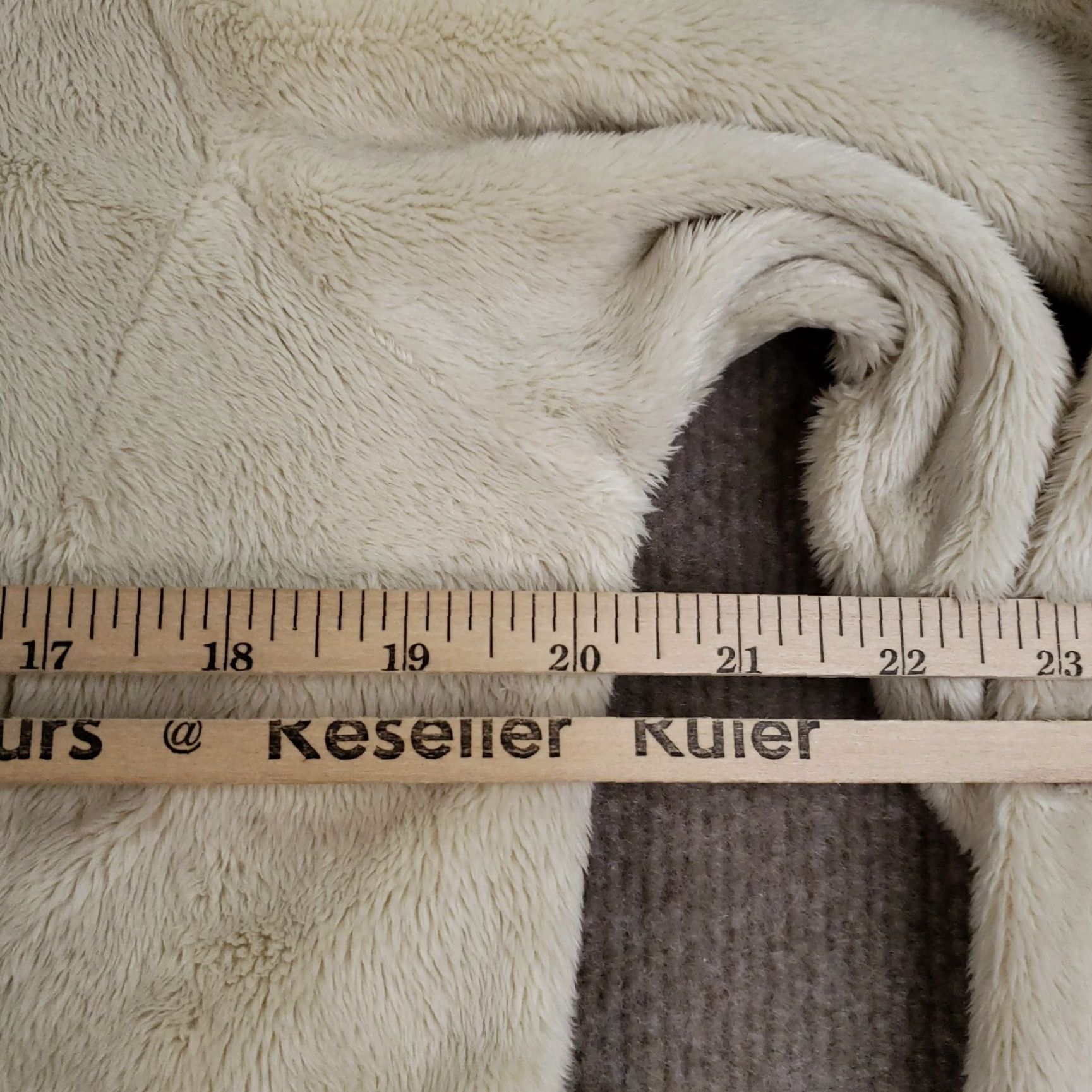 The North Face The North Face Jacket Women Medium Beige Fleece Osito Full Zip Pocket Outdoors Fuzzy Size M / US 6-8 / IT 42-44 - 3 Thumbnail