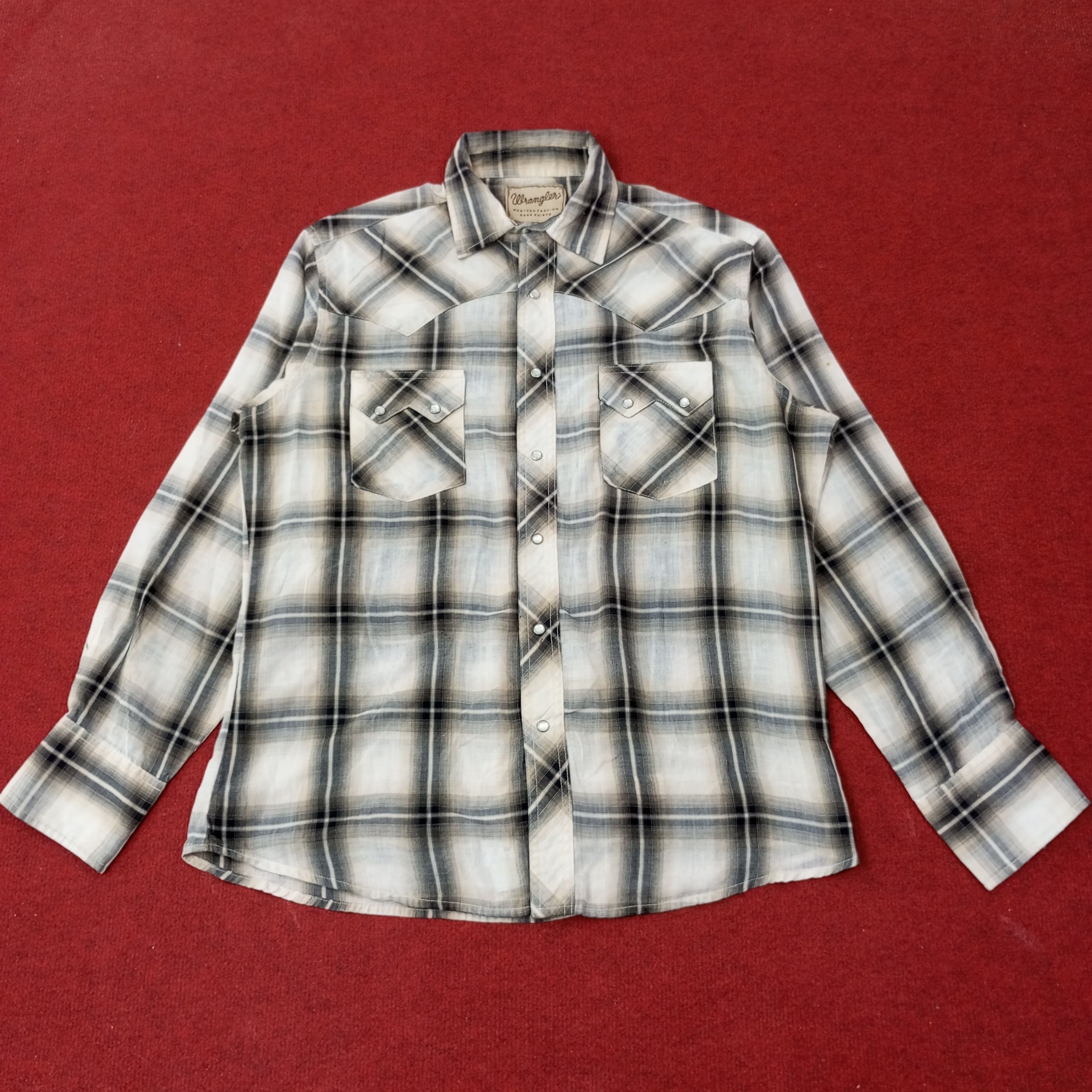Wrangler Wrangler Classic Style Shirt c223n34 Size US XL / EU 56 / 4 - 1 Thumbnail