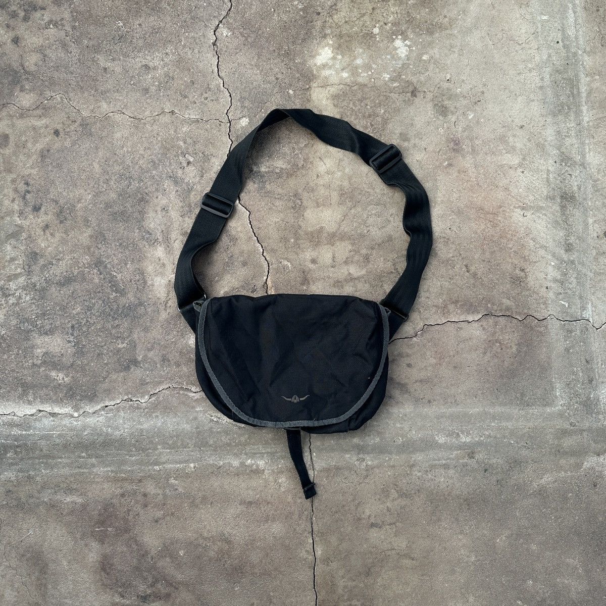 Other Vintage Kaikkialla Gorpcore Black Crossbody Bag Size ONE SIZE - 1 Thumbnail